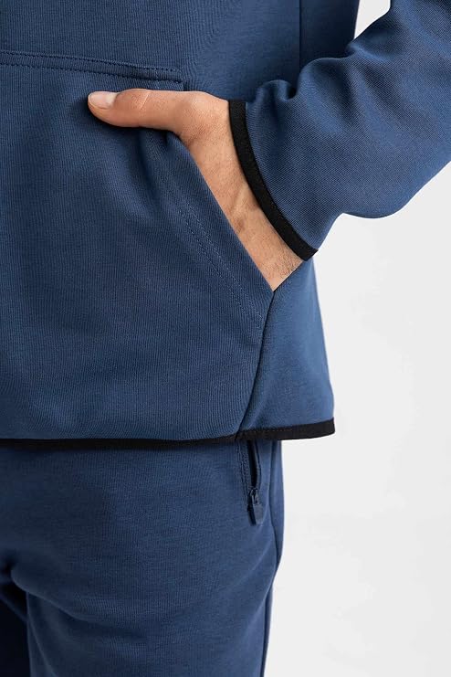 DeFacto Men's Sweatshirt