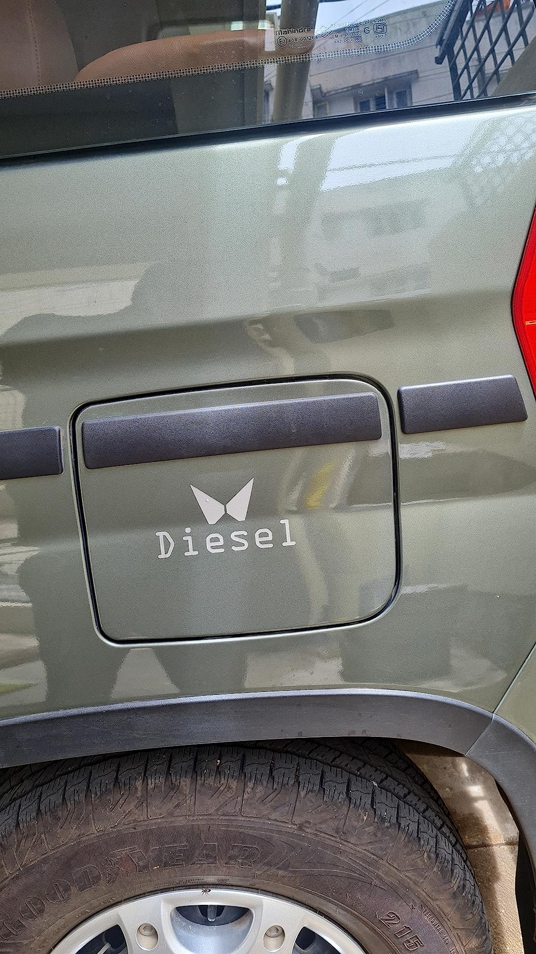 ISEE 360 diesel sticker for car fuel lid tank xuv 500 xuv 700 xuv 300