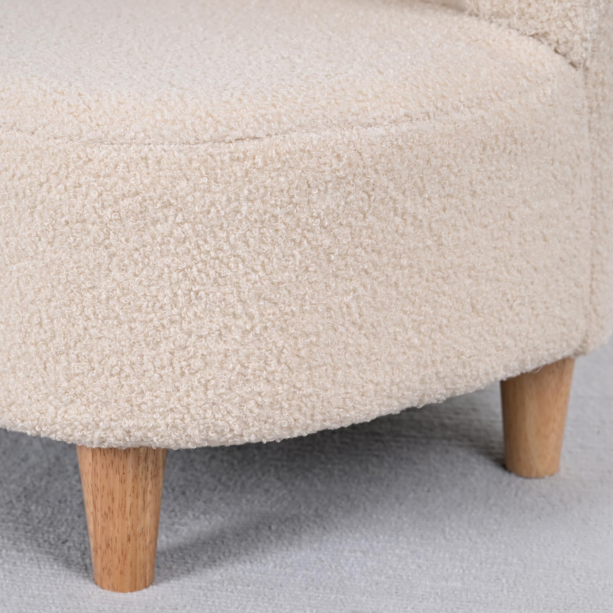 AIYAPLAY Kindersessel Kindersofa mit Teddyfleece-Optik, Bärenform massiven Holzfüßen Kinderstuhl für Kinderzimmer, Spielzimmer, 47 x 43 x 53 cm, für Kinder 1,5-3 Jahre Beige