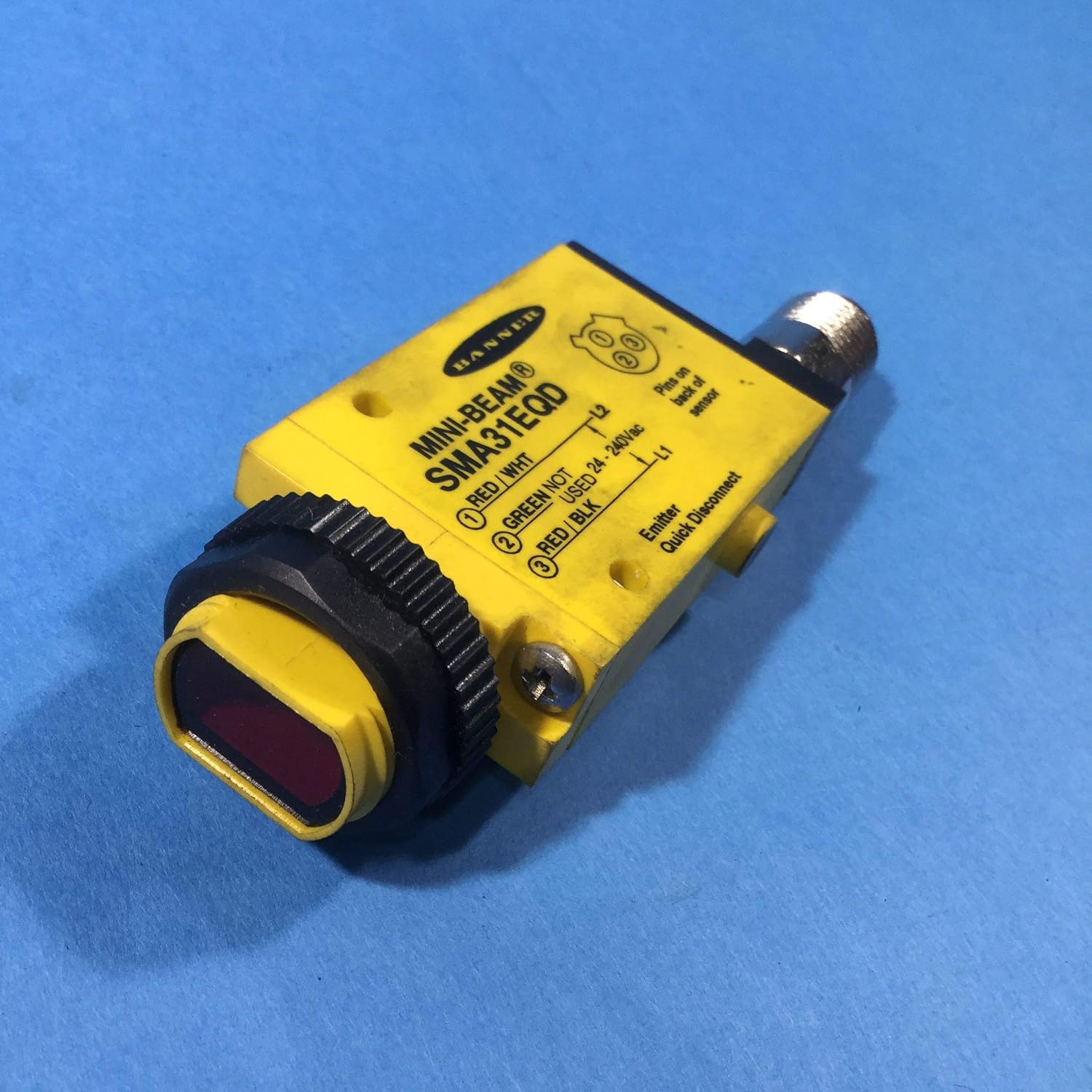 BANNER ENGINEERING SMA31EQD (26842), for Receiver See Part # SM2A31RQD, MINI-Beam: EMITTER; Range: 3 M; Input: 24-240 VAC; Output: NOT Applicable - NO OUTPUTS; Micro 3-PIN Integral QD