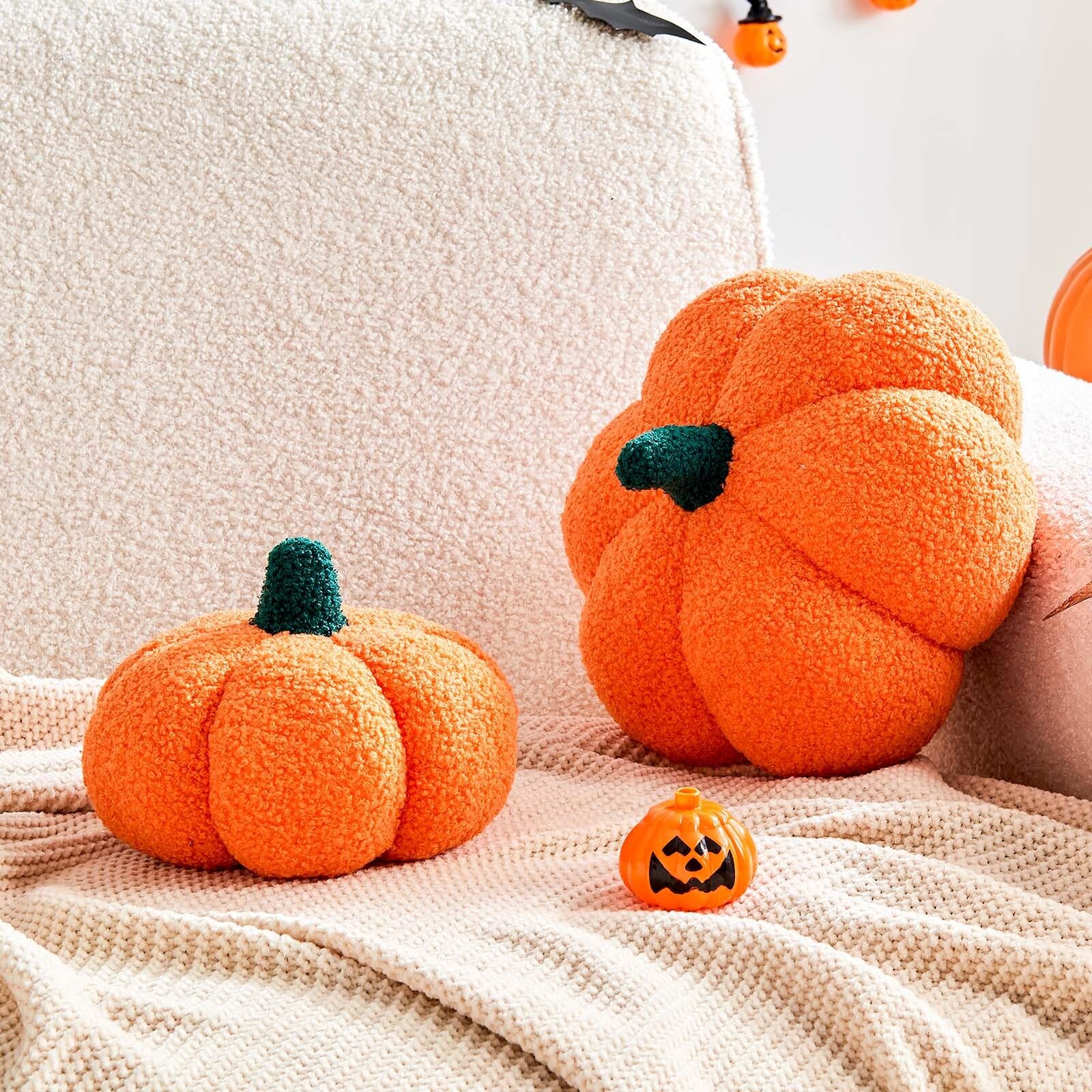 Lfsaaj Halloween Pumpkin Pillows Set of 2 Orange Fall Throw Pillows Cute Aesthetic Home Decor Pillows Soft Fleece