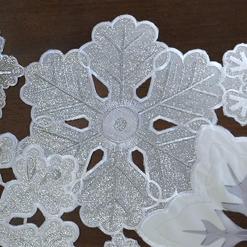 Miniatura 5 de Camino de mesa bordado a máquina y cortado a mano con copos de nieve gris plateado y blanco para vacaciones de Navidad (13.5 x 108 pulgadas)