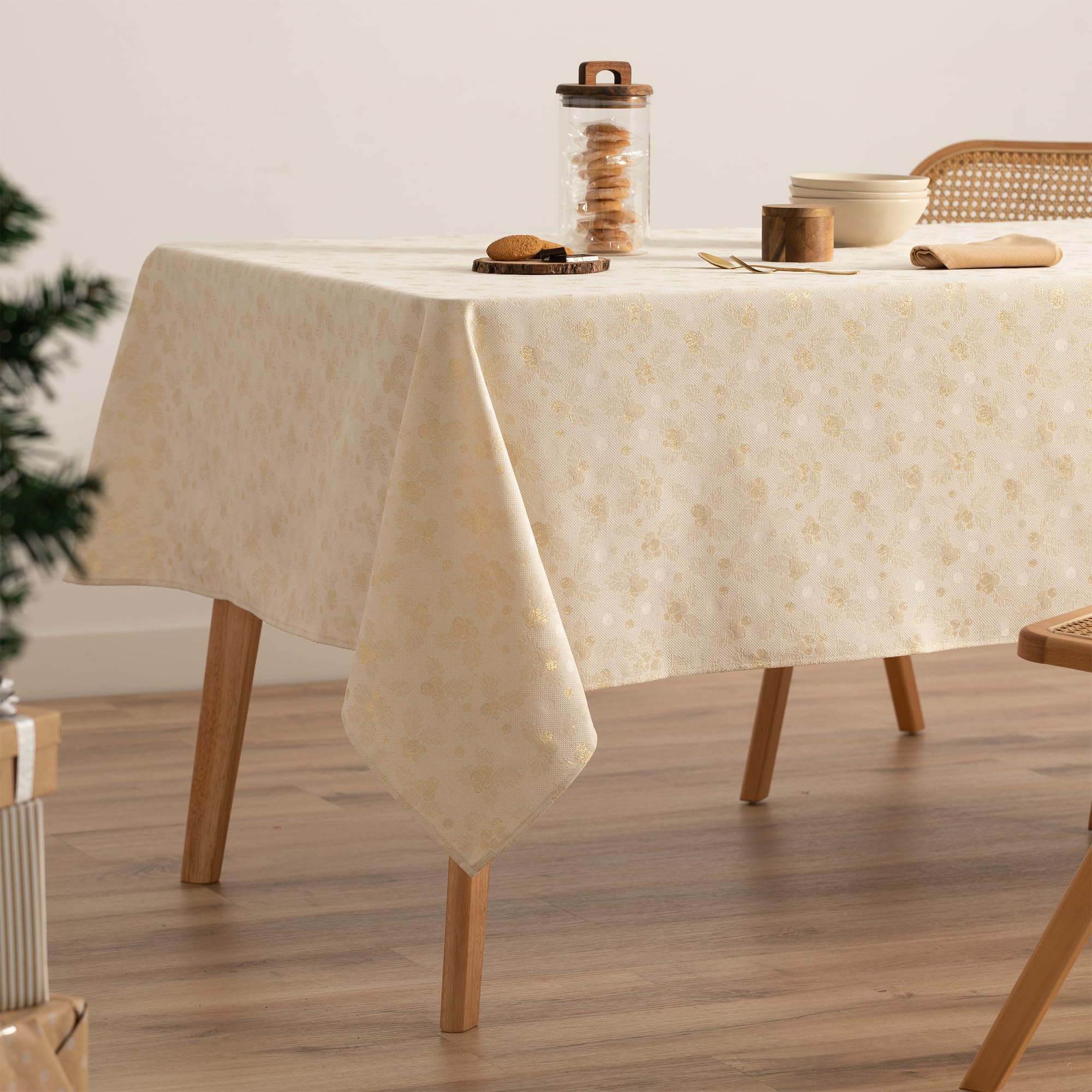 Gamusi Ecru Tablecloth Christmas Jacquard Gold Thread Dining Table Rectangular Christmas Decoration 140 X 200 Cm