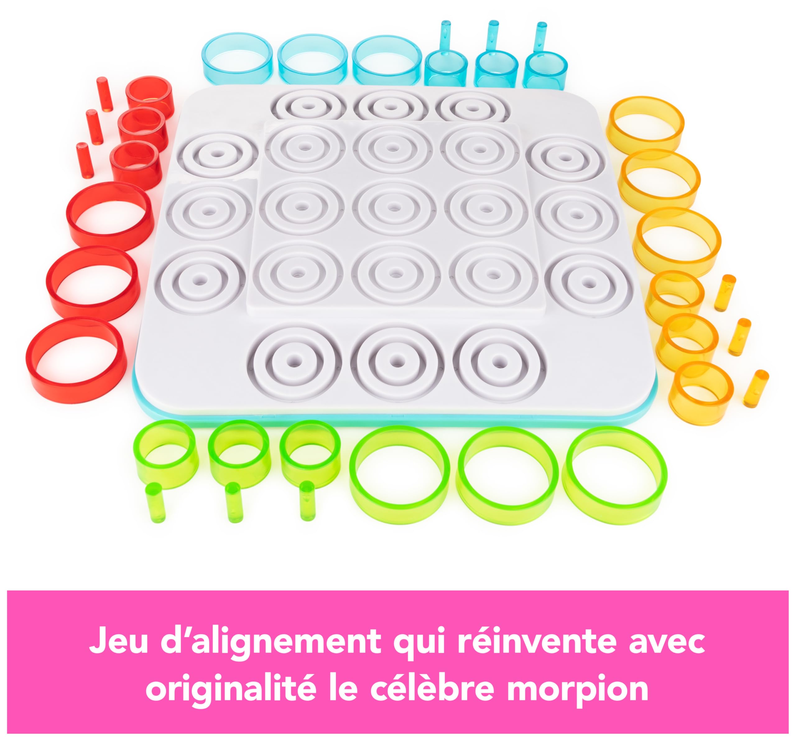 Vue rapprochée du plateau de jeu Otrio, mettant en évidence la qualité des pièces et la conception élégante du jeu.