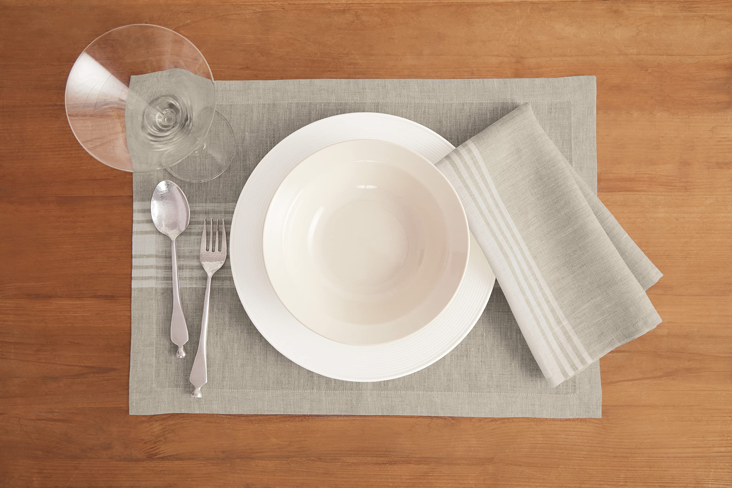 Solino Home Linen Farmhouse Napkins Set of 4 â€“ 100% Pure Linen White and Natural Dinner Napkins 20 x 20 Inch â€“ Machine Washable Napkins for Spring, Summer â€“ Handcrafted from European Flax