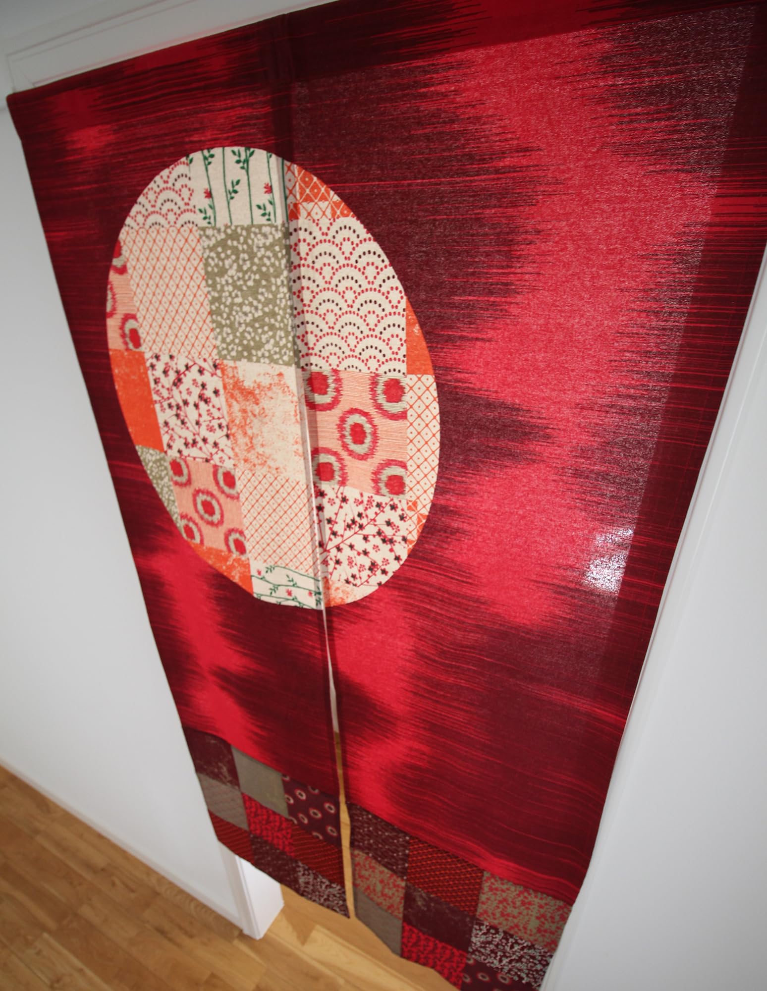 Cortina para puerta (33.5 x 59 pies) Akari Tapestry Noren separador de ambientes (rojo oscuro)