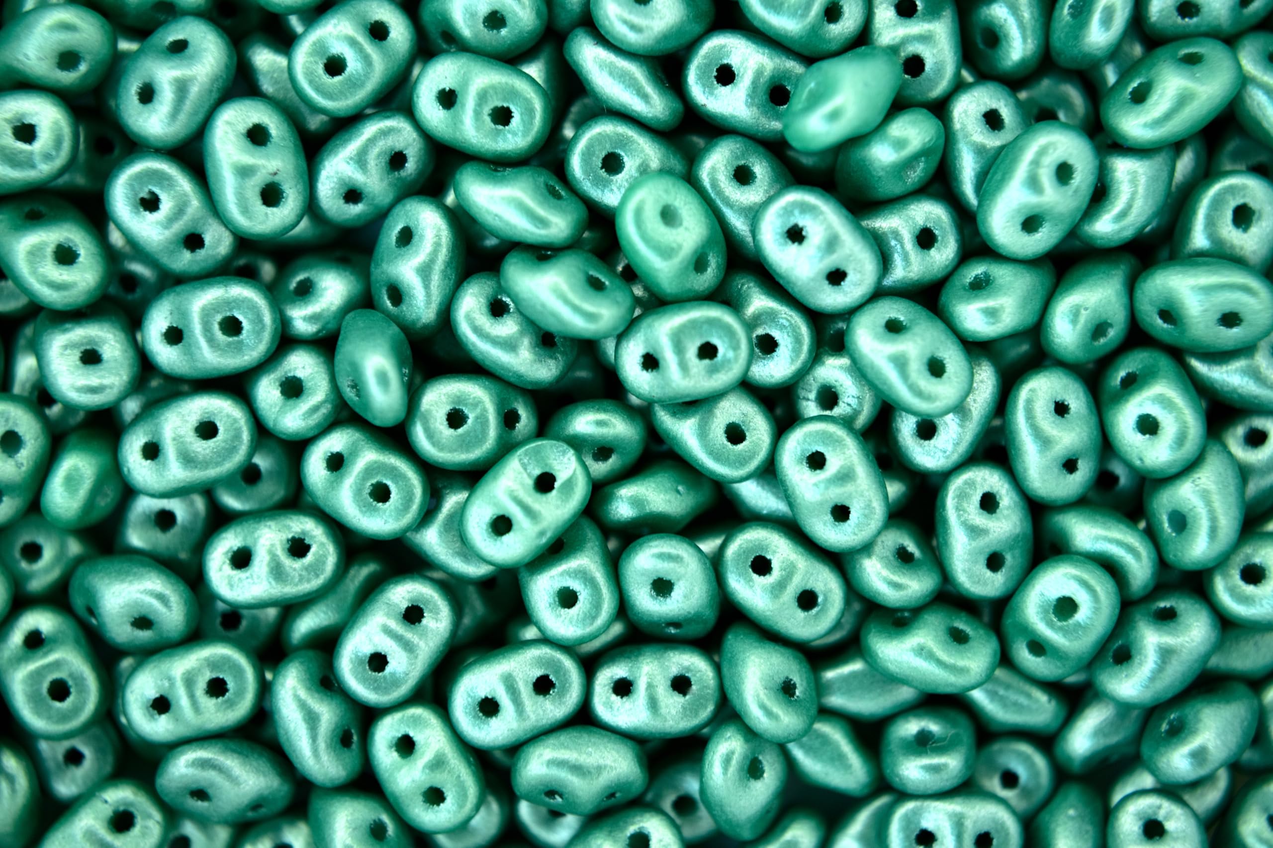 10g Matubo SuperDuo Czech Seed Beads 2.5x5mm Alabaster Pearl Shine Light Green Unique Beading Supplies Jewellery Making Czech Republic