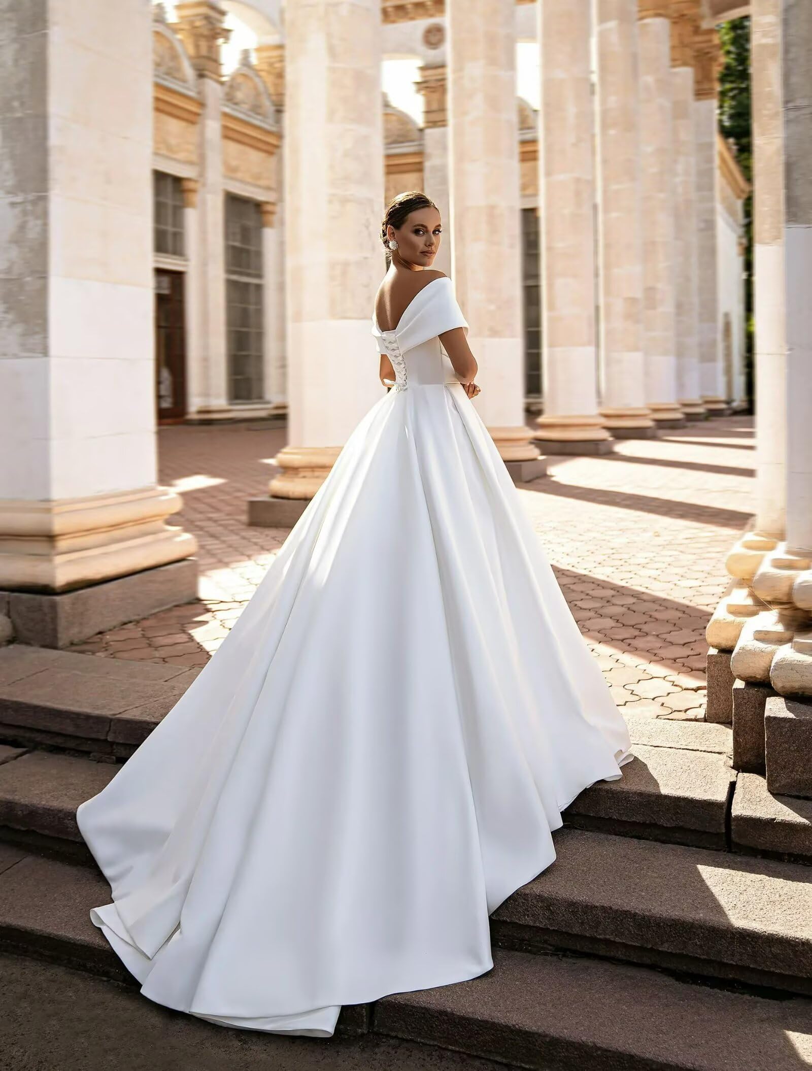HUINI Satin Hochzeitskleider für die Braut Off-Shoulder A-Linie V-Ausschnitt Strand Brautkleid mit Schleppe