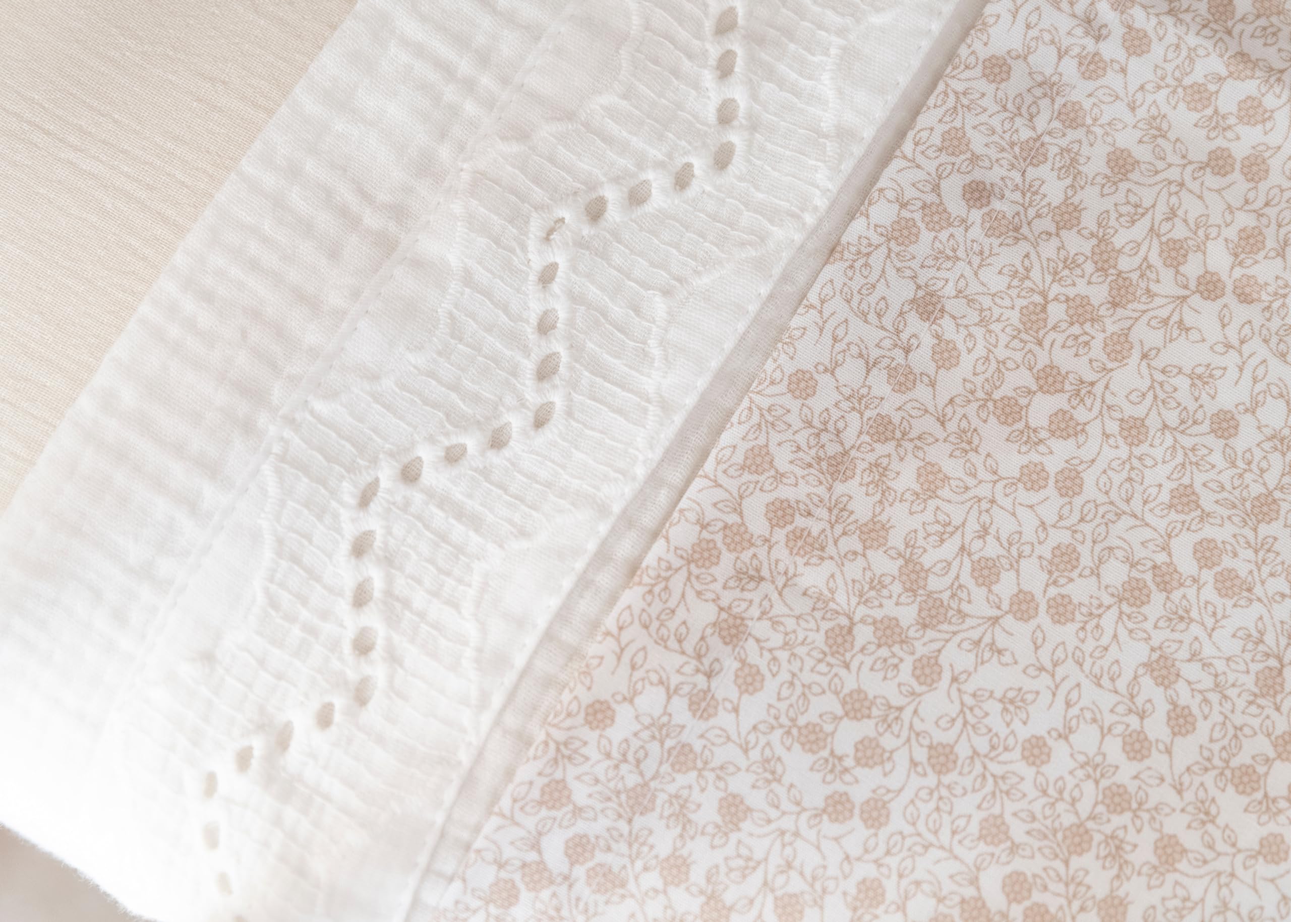 Baby's Only - Sábana de Cuna Calm - con Bordado - Blanco - 120x150 cm
