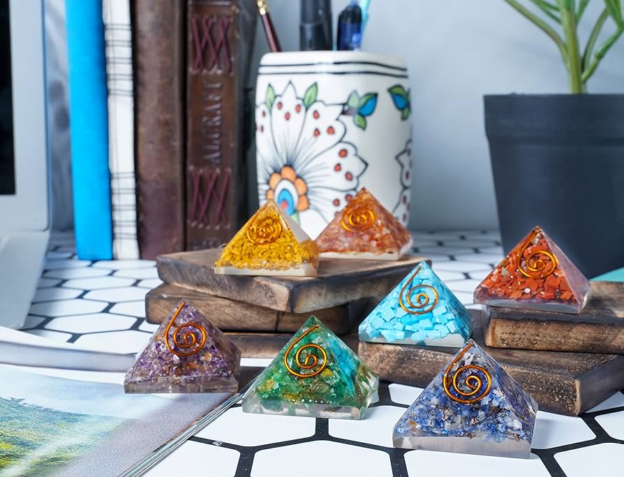 7体セット】オルゴナイトピラミッド・7つのチャクラ Amazon.co.jp