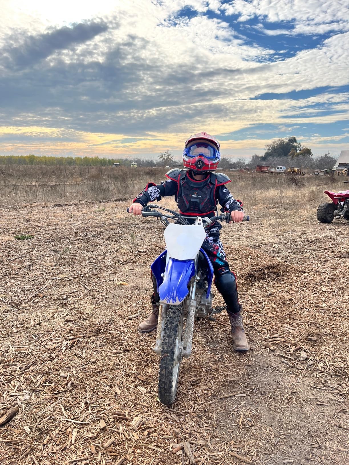 Kids Dirt Bike Gear Motorcycle Armor, Kids Chest Protector Motocross Motorcycle Protective Gear Body Armor Vest Knee Guards and Elbow Full Body Protection Set for Cycling Skateboard MTB ATV (Red)