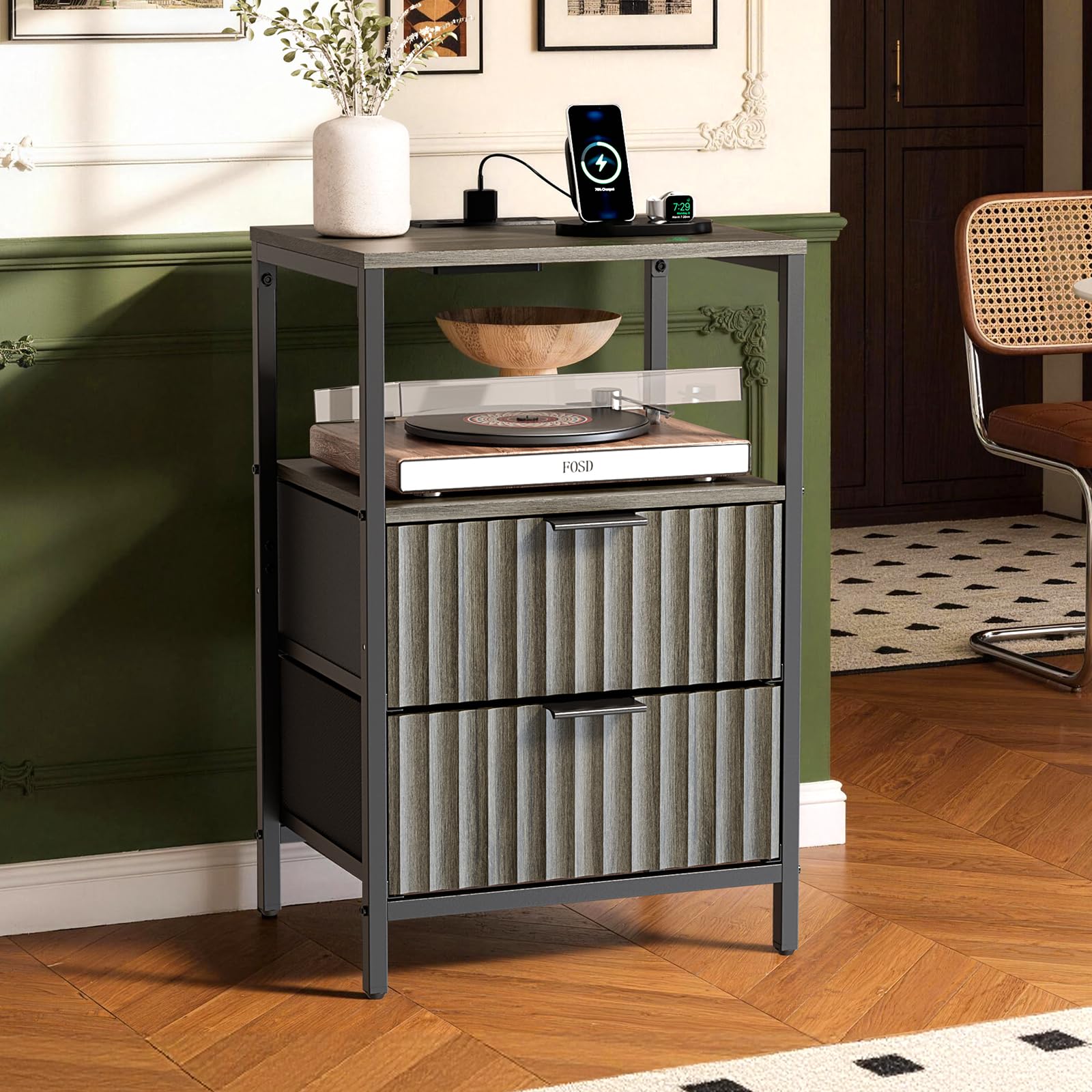 Bonnlo Fluted Nightstand