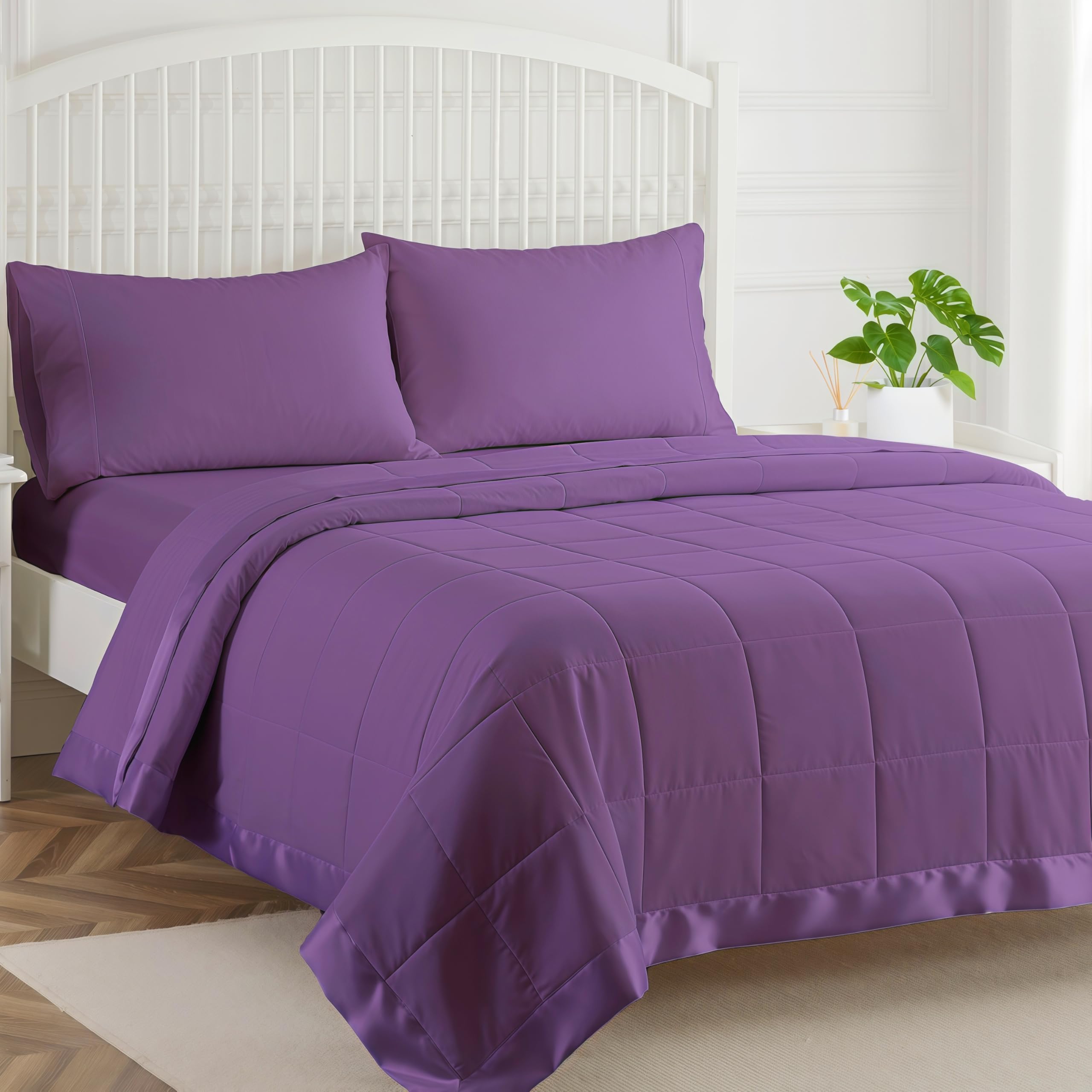 COMFLIVE Queen Down Alternative Blanket - Lightweight Satin Trim, Purple