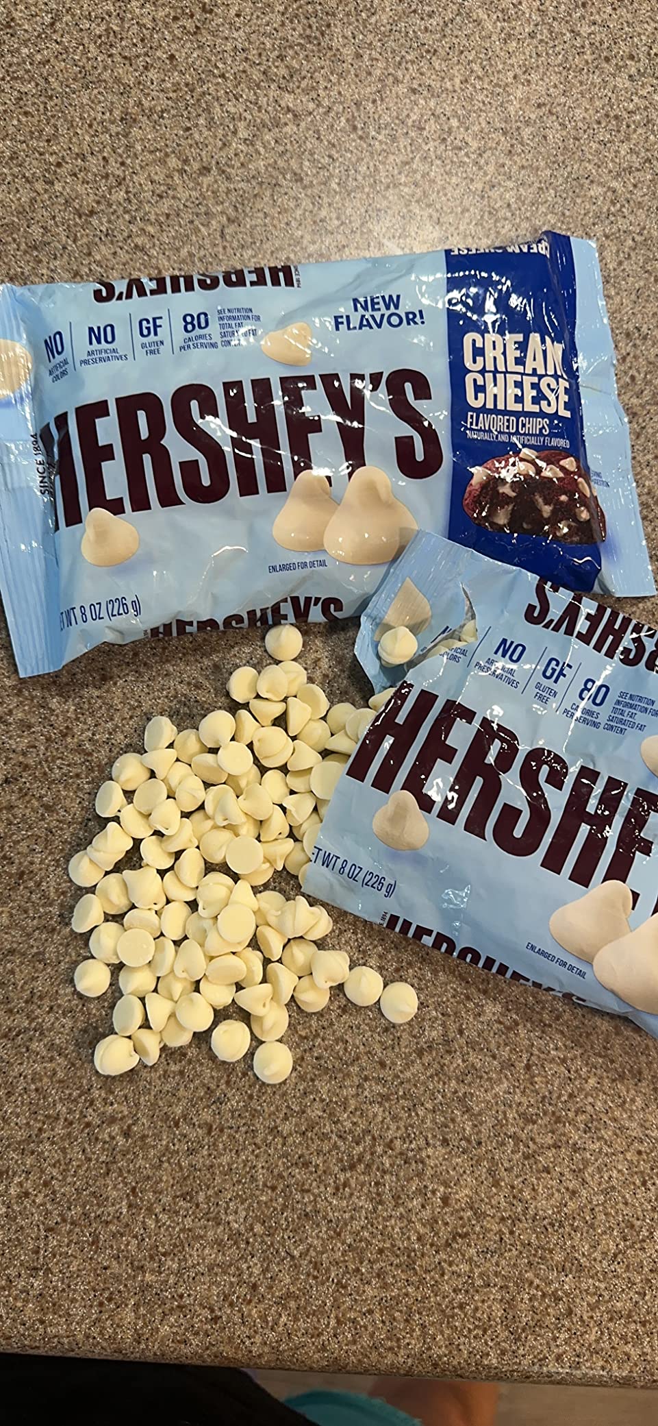 Amazon.com: Hershey's Cream Cheese Baking Chips 8 oz (Pack of 6)