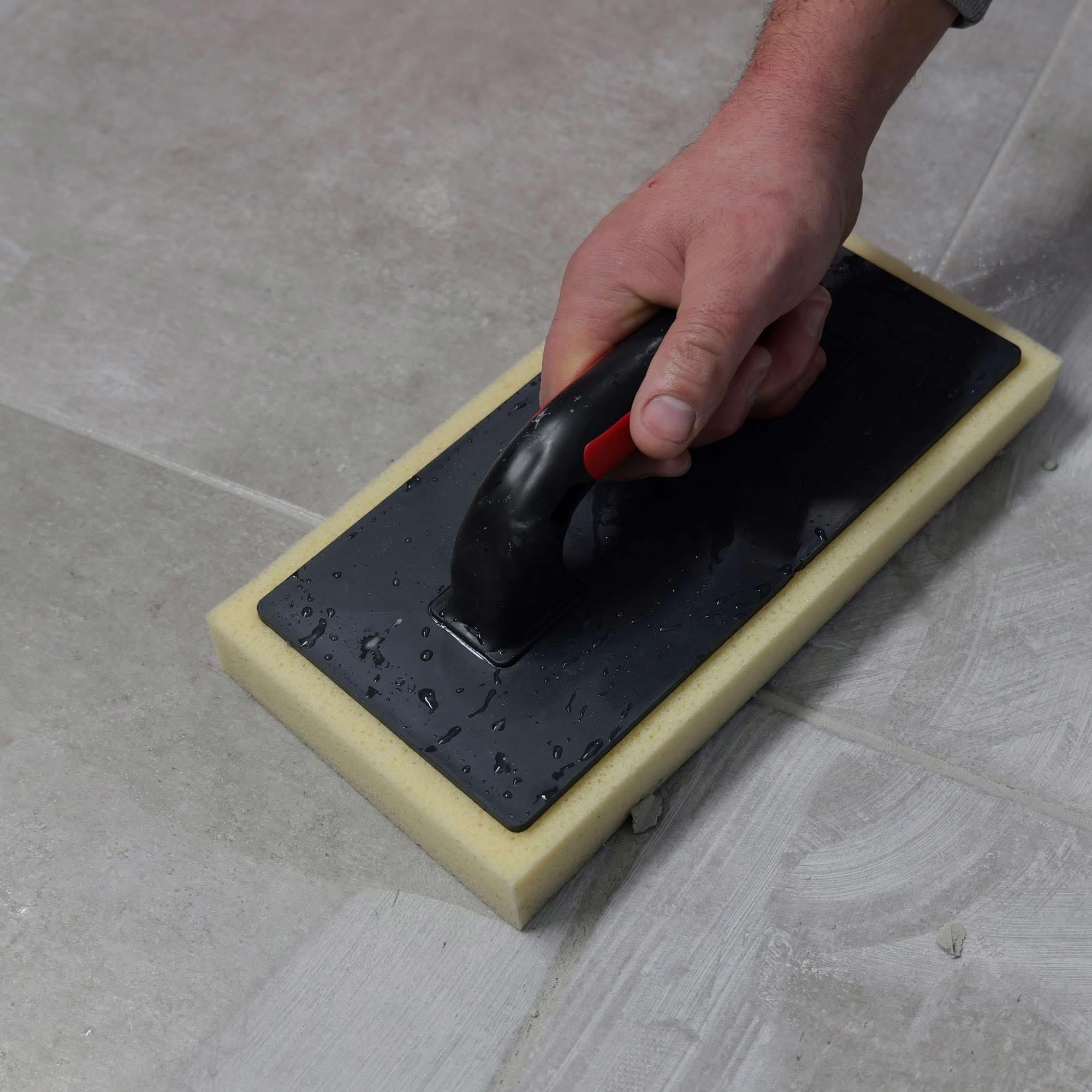 Kit pro spécial joints de carrelage pour carreleur - Bac de 24 litres - 3 Accessoires