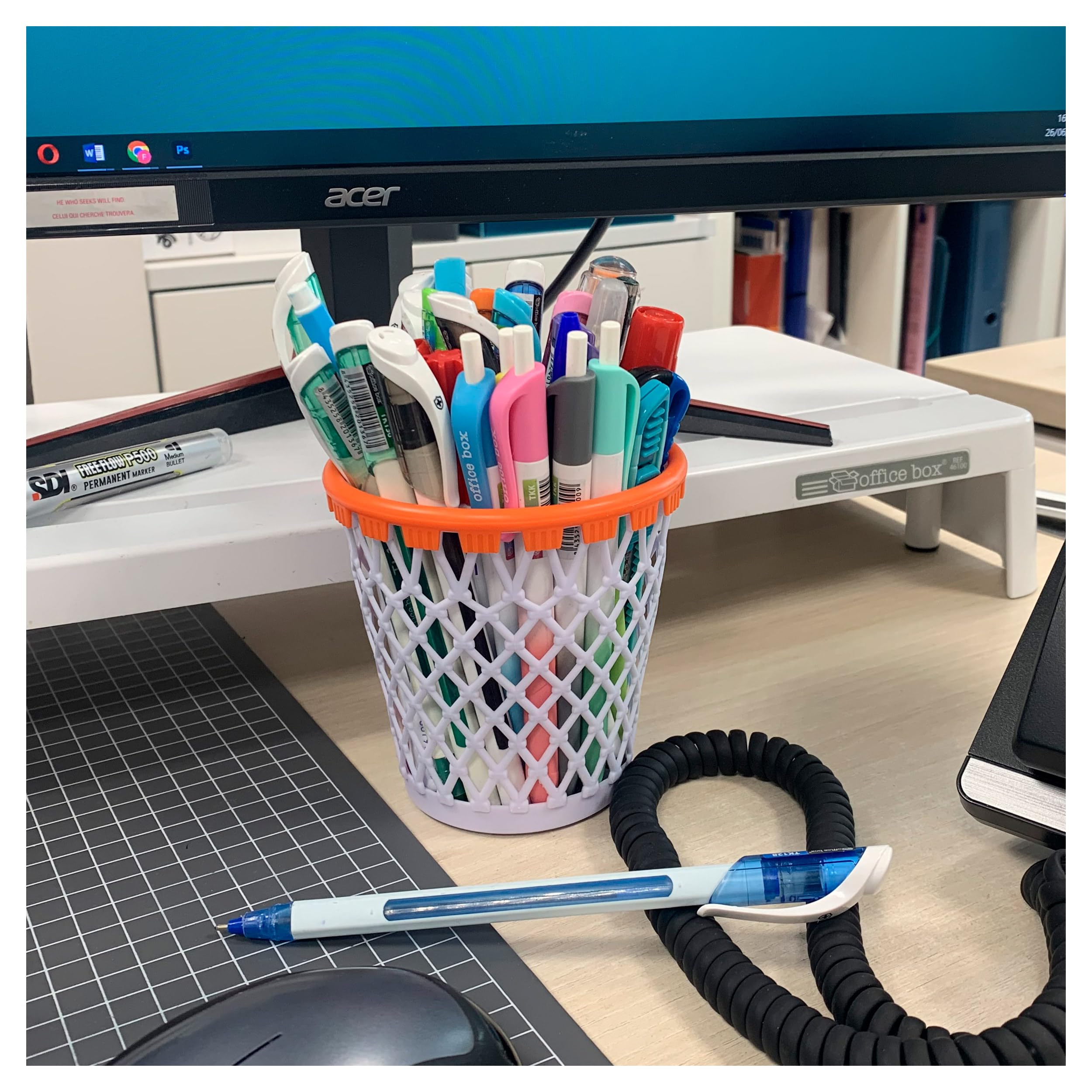 Poubelle Basket Lovers Lavable Résistante Recyclable Idéal pour Décorer Chambre avec Porte-crayons