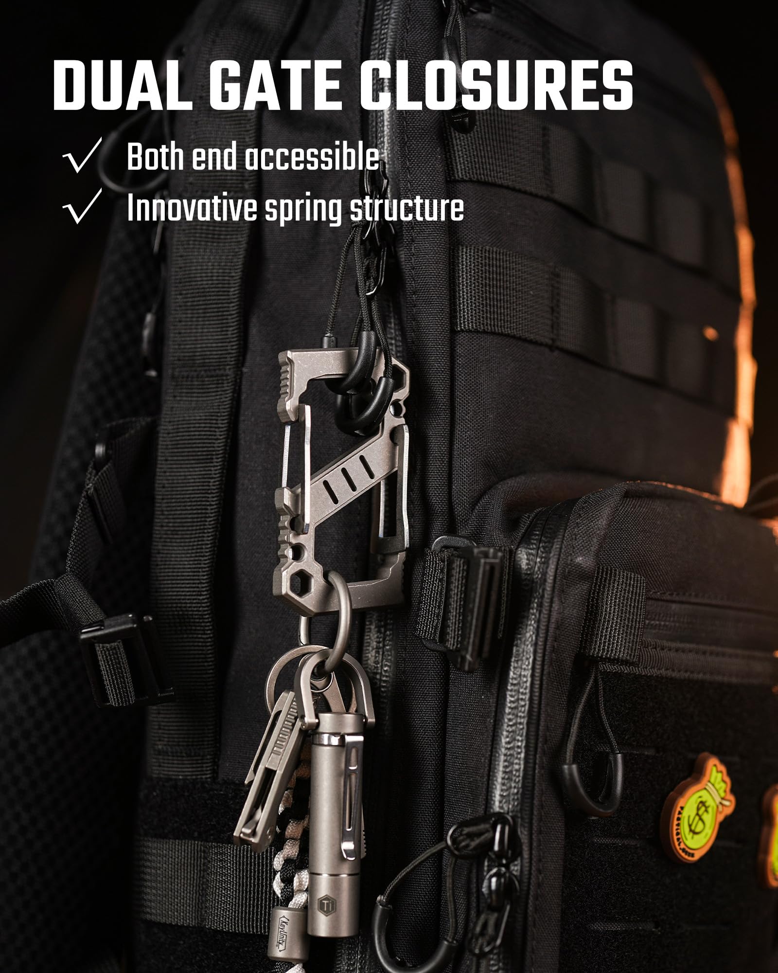 KeyUnity KU07 - Moschettone in titanio con doppio cancello per EDC | Apribottiglie, funzione cacciavite, design utilità 3 in 1, metallo leggero, accessorio portachiavi