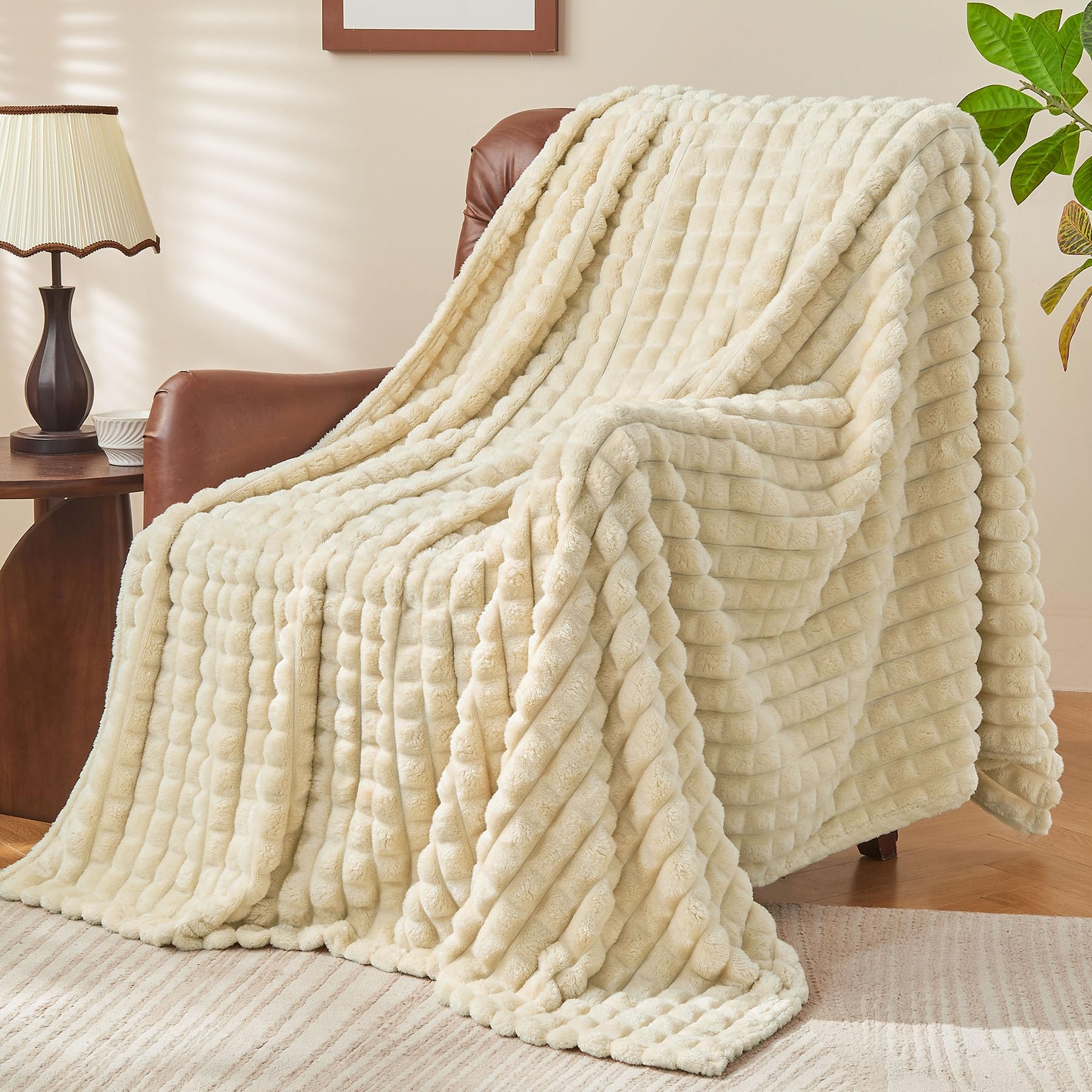 BEDELITE Beige Throw Blanket for Couch and Bed- Super Soft and Warm 3D Checkered Fluffy Fuzzy Fleece Blanket, Luxurious Plush Cozy Blanket for Room Decor Spring, 50x60 inchesOEKO-TEX STANDARD 100