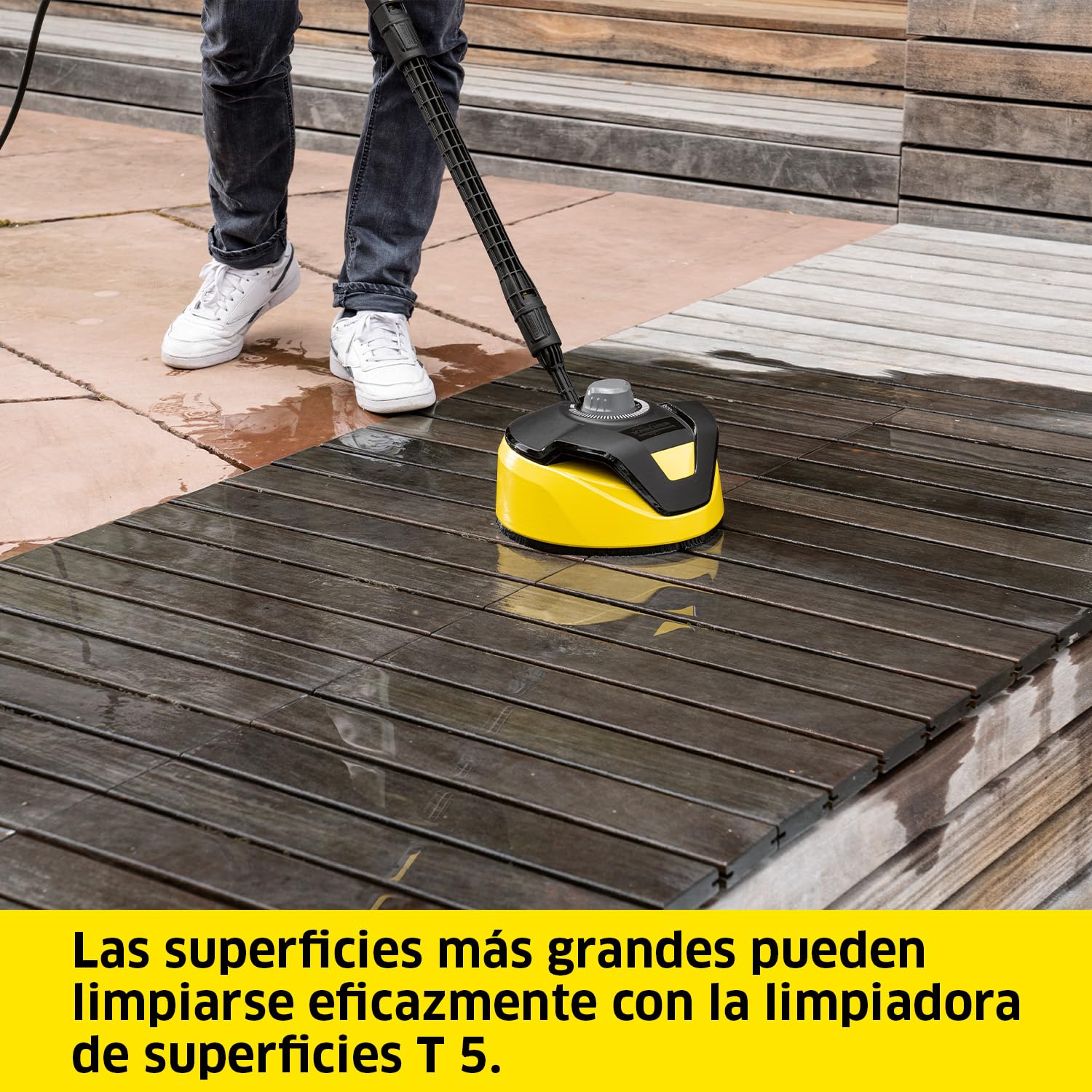 Kärcher Hidrolimpiadora K 4 Compact Home, Presión: máx. 130 Bar, Caudal: 420 l/h, Rendimiento: 30 m²/h, Filtro de Agua, Peso: 11 kg, con Limpiadora de Superficie T 5, Detergente de Piedra y Fachadas