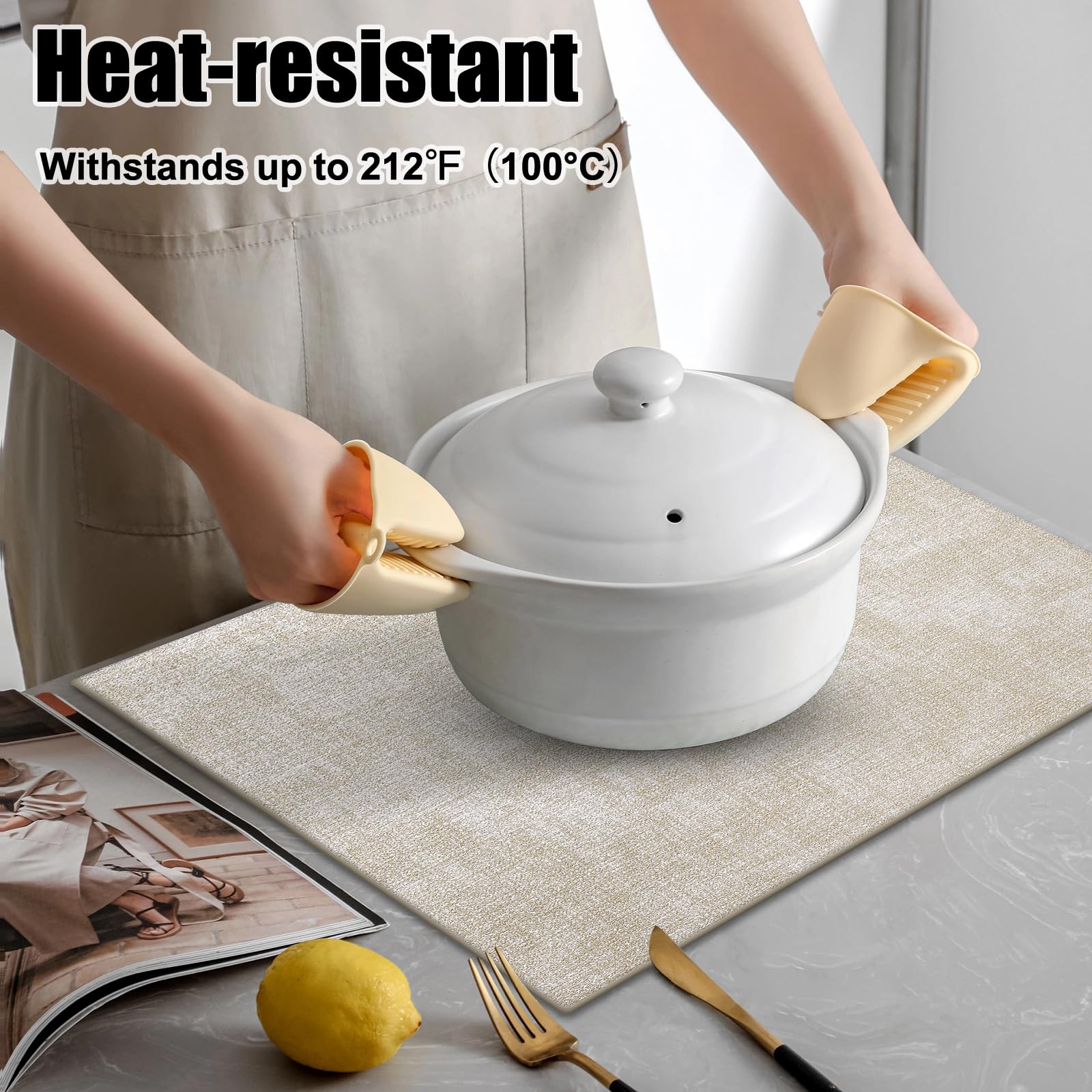 Homaxy - Juego de 12 manteles individuales de piel sintética resistentes al calor para mesa de comedor, impermeables, lavables, fáciles de limpiar, antideslizantes, 43 x 30 cm, color beige