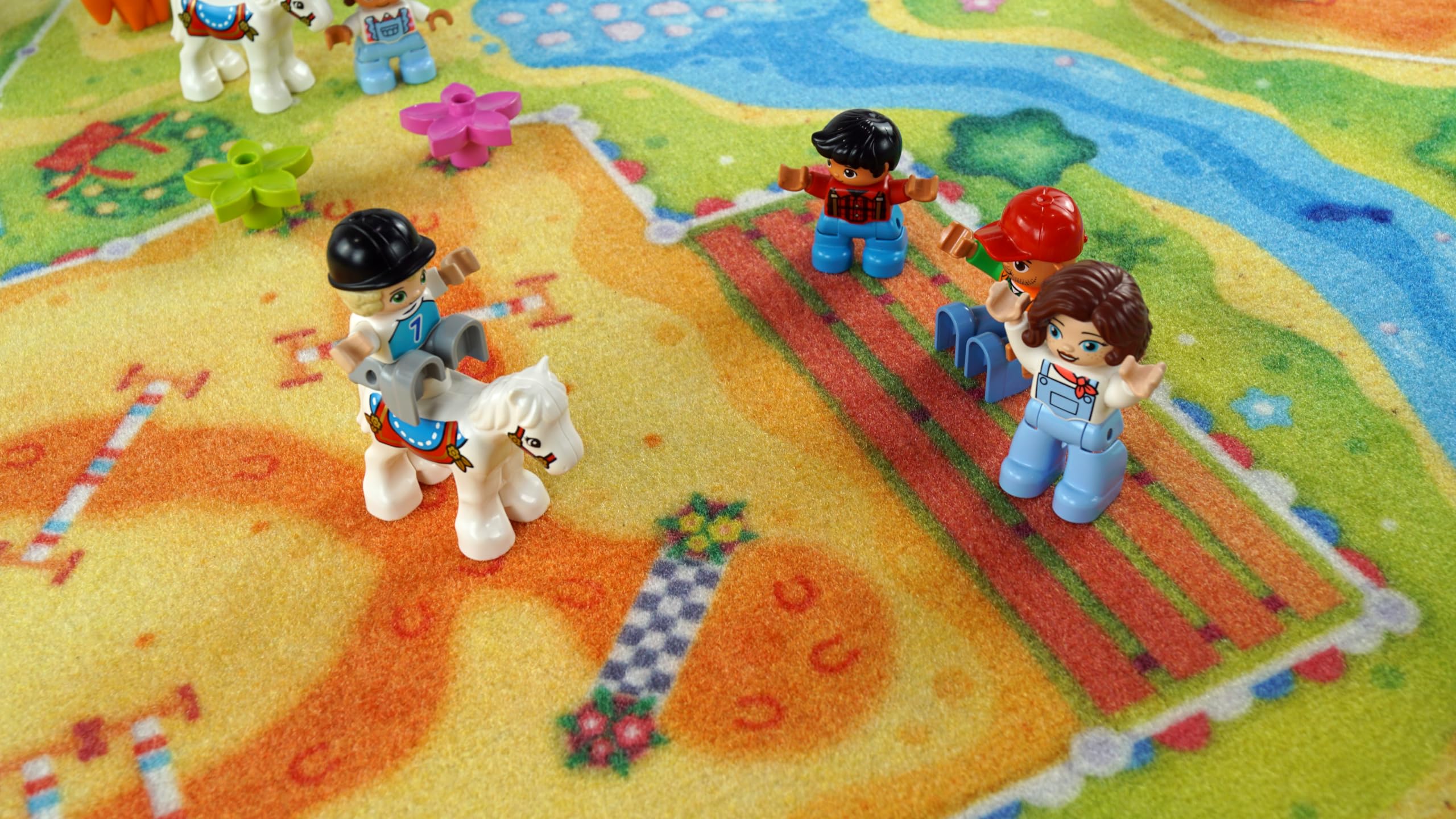 HuggyPlay Tapis de Jeu Poney Ferme Tapis pour Enfants 90 x 150 cm
