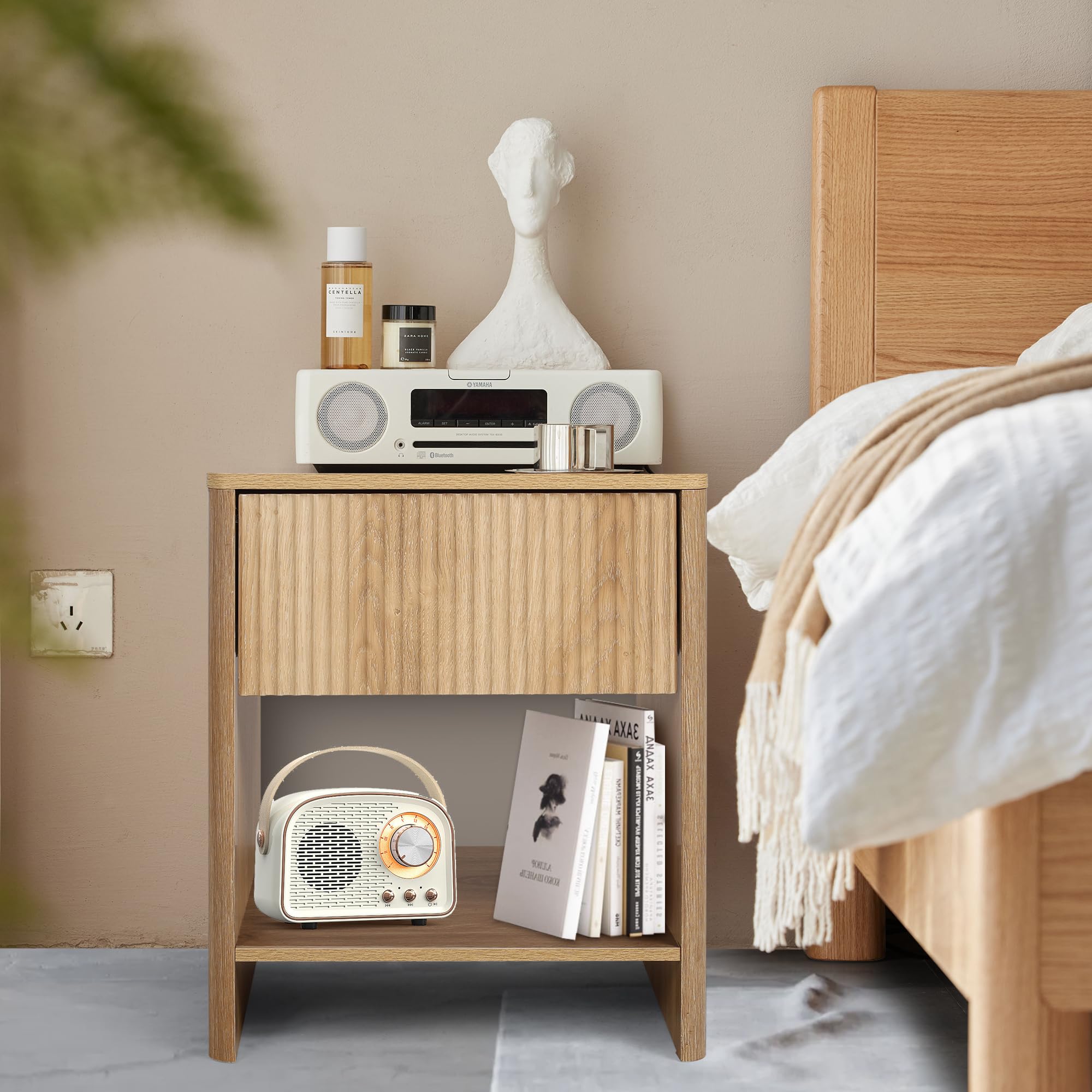 GuannCraft Comodino moderno in legno con piano ondulato - Comodino con un cassetto, design minimalista salvaspazio per camera da letto (colore legno naturale)