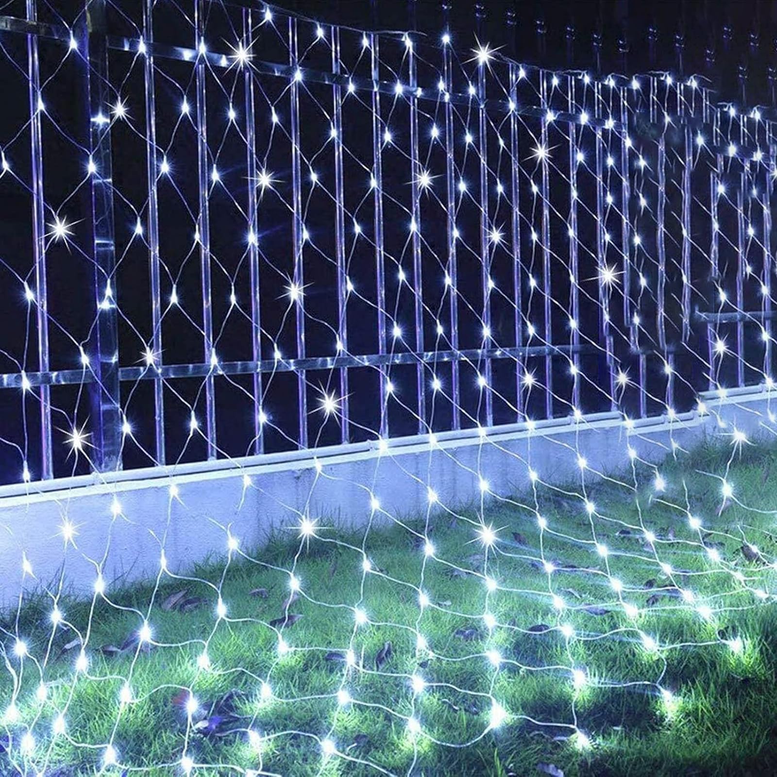 KINGCOO Battery Operated Net String Lights, 672LED Mesh Waterproof Curtain Lights 8Modes for Indoor Outdoor Christmas Garden Yard Party Wedding Holiday Wall Decor (White, 6x4M)