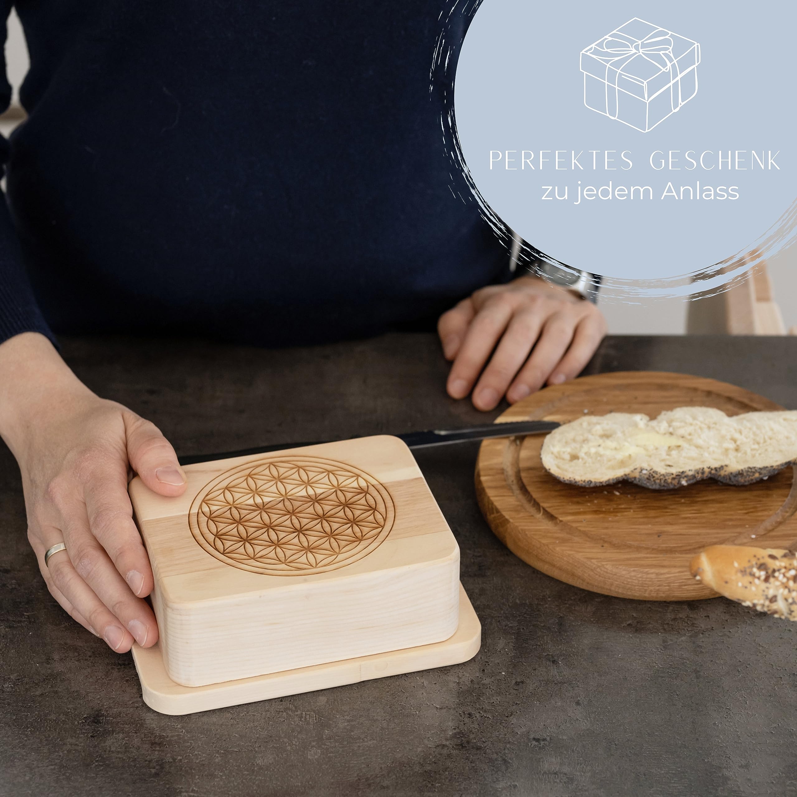 JOWE personalisierte Butterdose aus Zirbe | Zirbenbutterdose mit HPL Platte | made in Austria | Mit Gravur