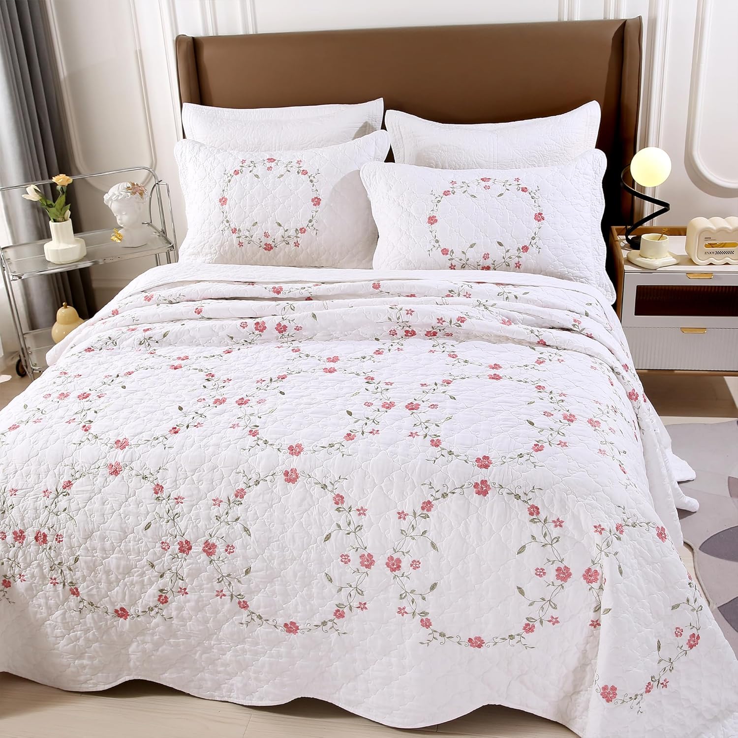 Quilt Set Circular Floral 3D Embroidery Pattern 3 PCS 100% Cotton Reversible Quilted Embroidered Decorative Bedspreads Coverlet Set, Lightweight &Soft King Size White Bedding Coverlet for All Season