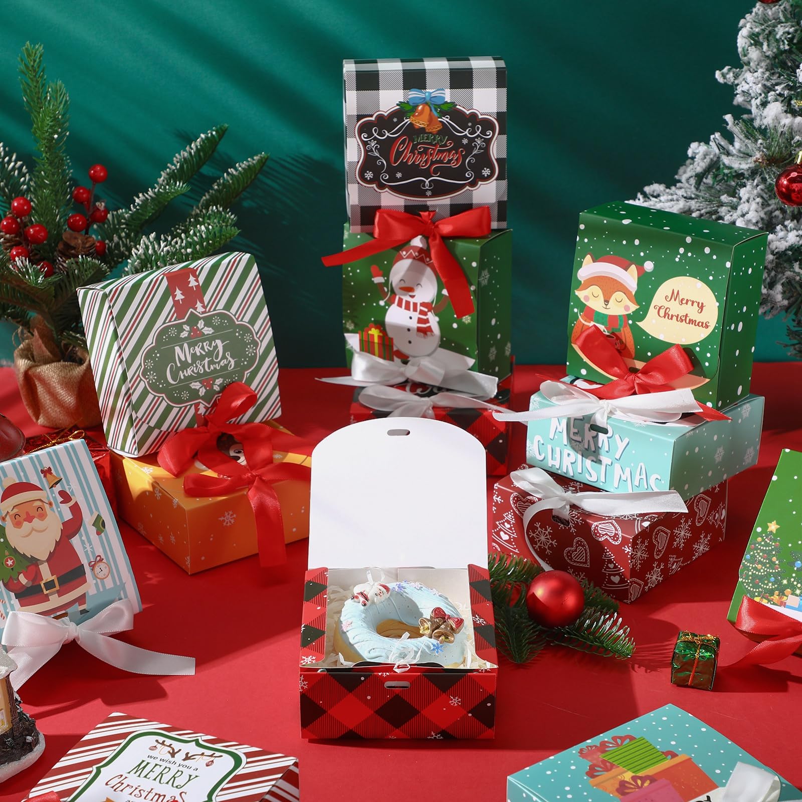 Cholemy 60 Stück Weihnachts-Geschenkboxen mit Deckel, 11,4 x 11,4 x 4,95 cm, Keksboxen mit Schleife, leere Brautjungfernboxen für Weihnachten, Antrag, Urlaub, Geschenkkarte, Schokolade, Basteln,