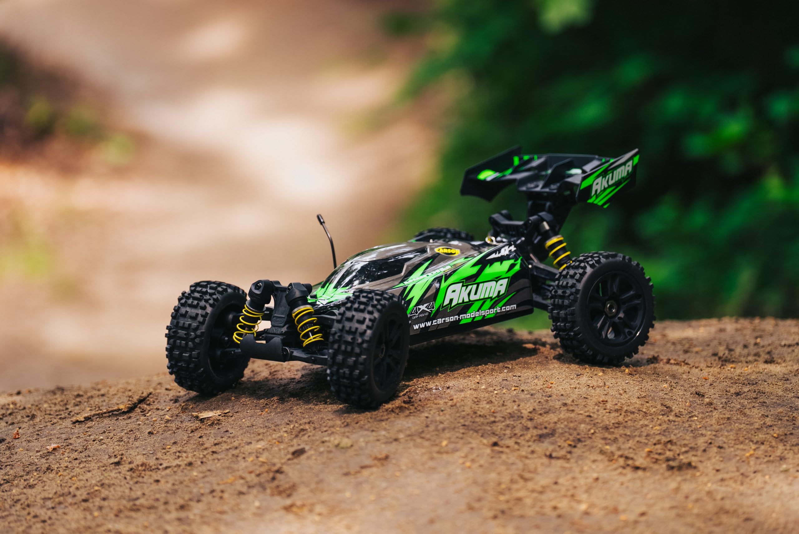 Carson 500409082 1:8 Akuma Buggy 4WD 100% RTR Vert - Voiture télécommandée, Tout-Terrain, de Haute qualité, véhicule RC, Voiture RC 70 km/h, Buggy télécommandé