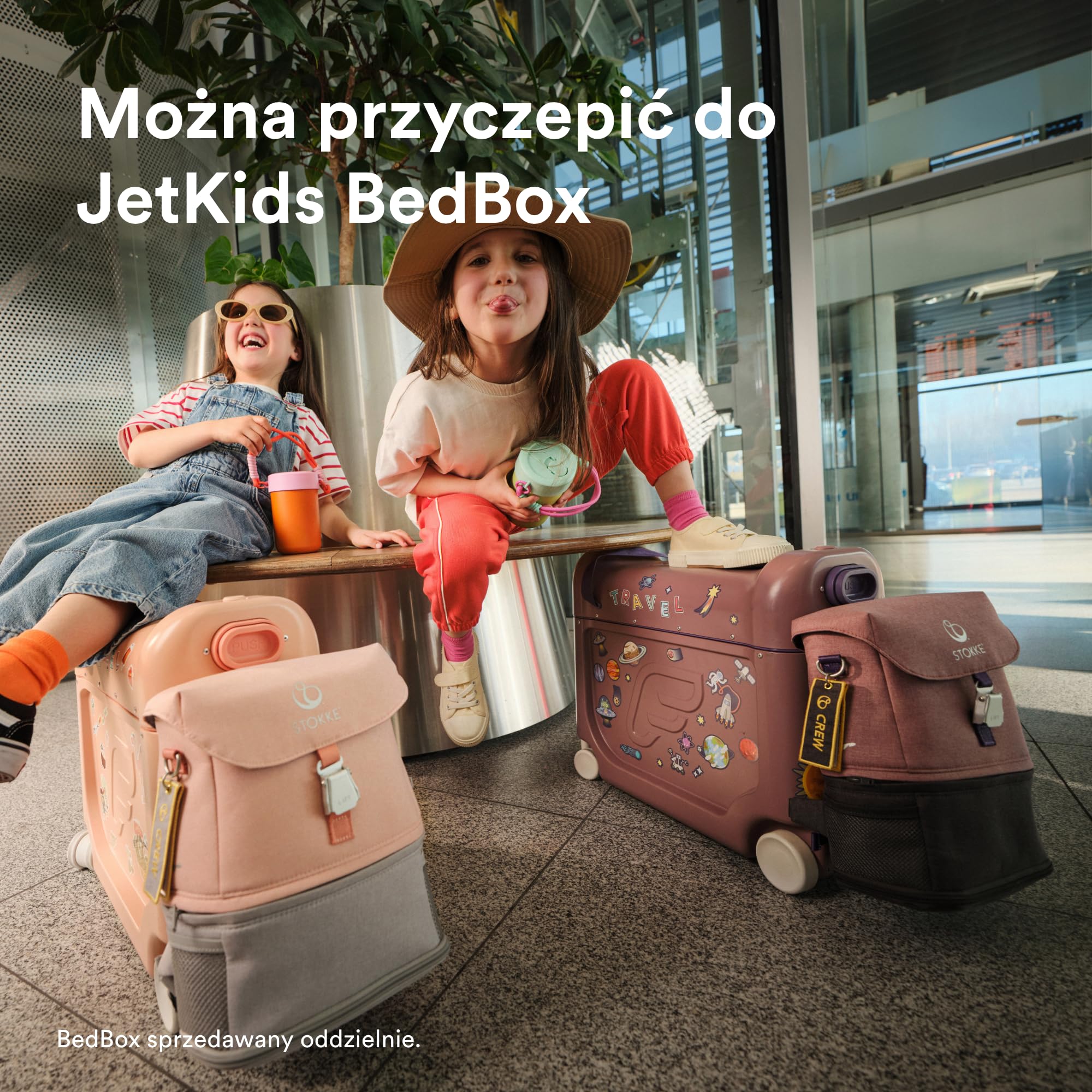 Stokke JetKids Plecak, Coral Pink - Rozszerzana konstrukcja dla dzieci w wieku 2-7 Lat - Zawiera wysuwaną podkładkę do siedzenia, przywieszkę na imię i odpinane paski kapitańskie