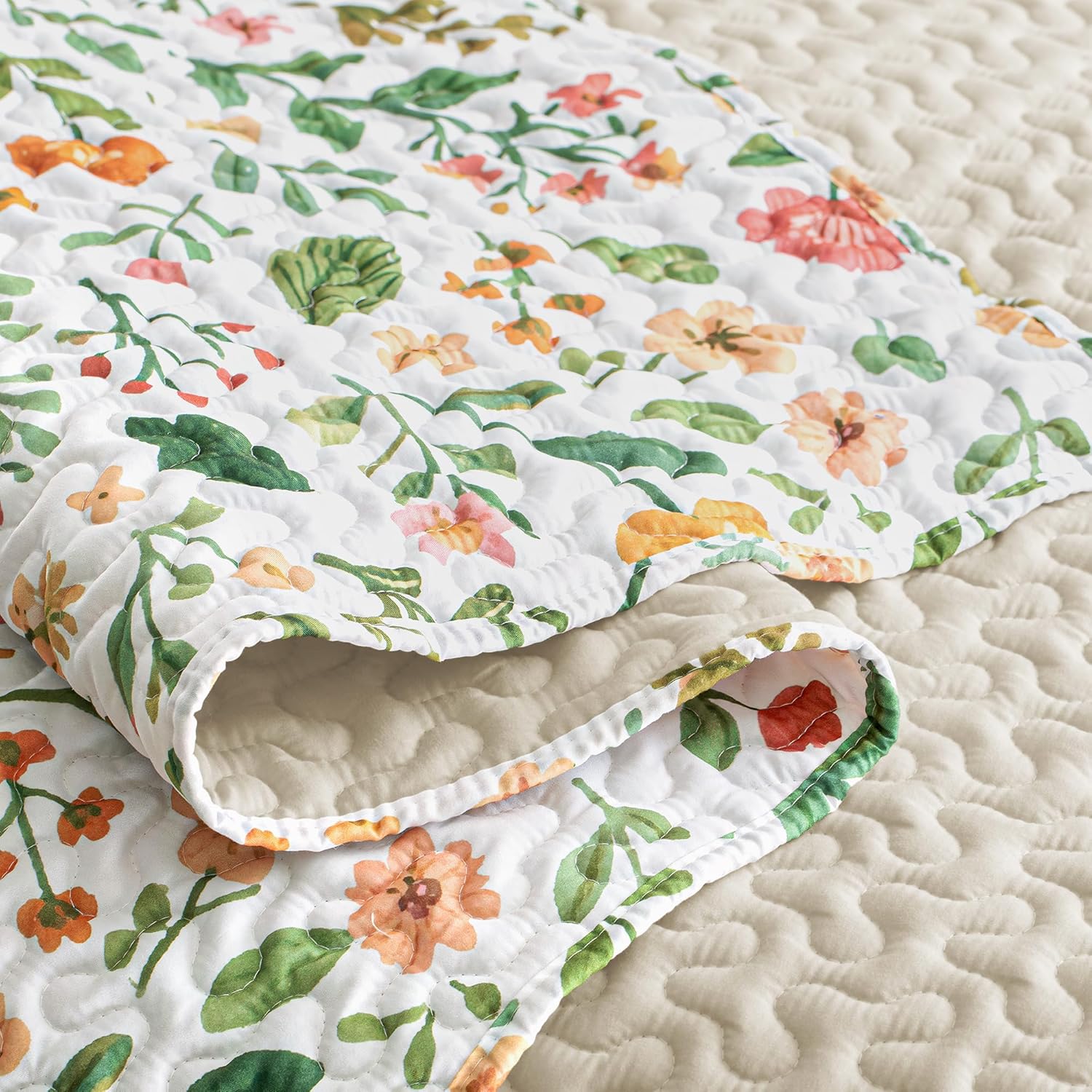 Exclusivo Mezcla Floral Quilts Queen Size, White Queen Quilt Bedding Set with Chic Vintage Botanical Pattern, Reversible Lightweight Spring Bedspreads Coverlets Bed Cover for All Seasons (92"x96")
