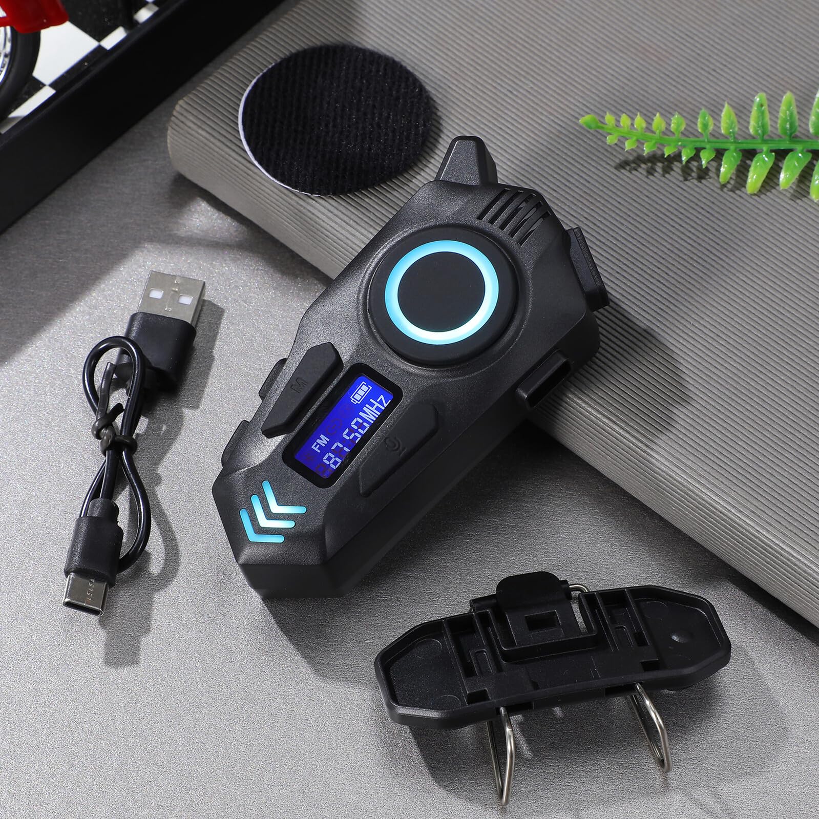 DOITOOL Écouteurs pour Casque de Moto Casque Audio pour Vélo sans Fil Accessoires Moto pour Communication Vocale avec Microphone Intégré