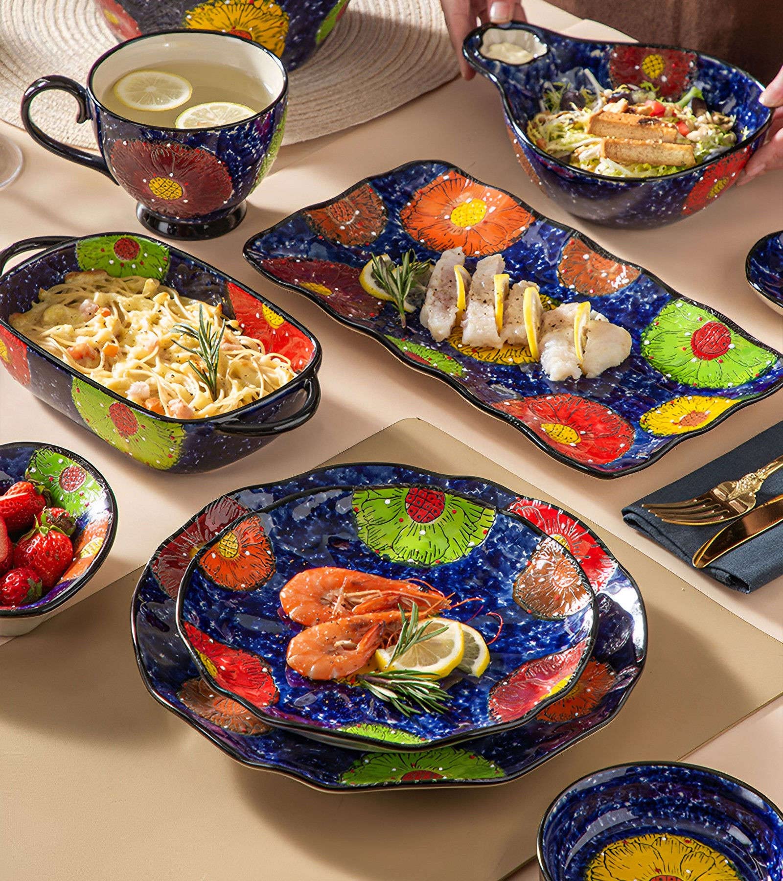 Ceramiczne naczynie do pieczenia do piekarnika, małe naczynie do zapiekania z uchwytami, piekarnik ceramiczny do pieczenia - niebieskie i kwiaty - okrągłe 950 ml