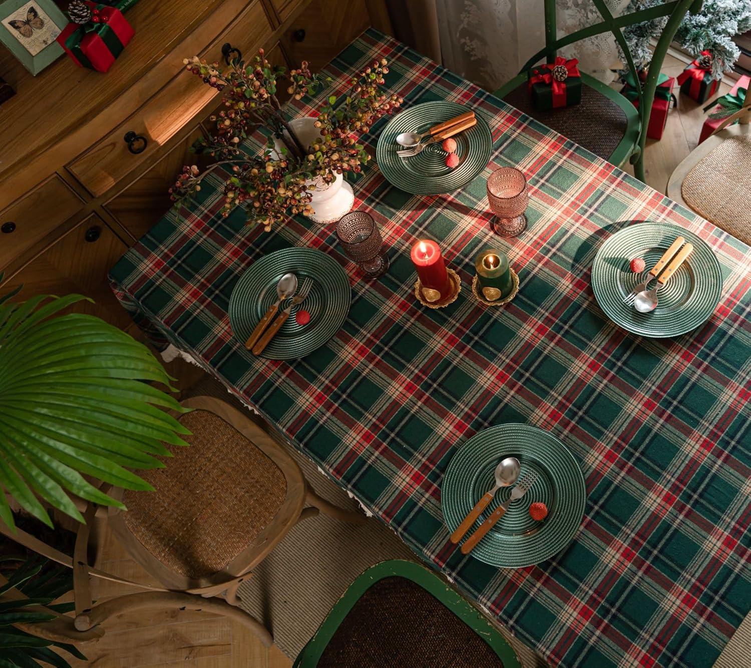 Christmas Plaid Yarn Dyed Rectangle Tablecloth for Rectangular Tables 55 x 102 Inch Farmhouse Decorative Table Cloth Dust Proof Table Cover for Kitchen Dining Picnic Holiday (Green,55"x102")