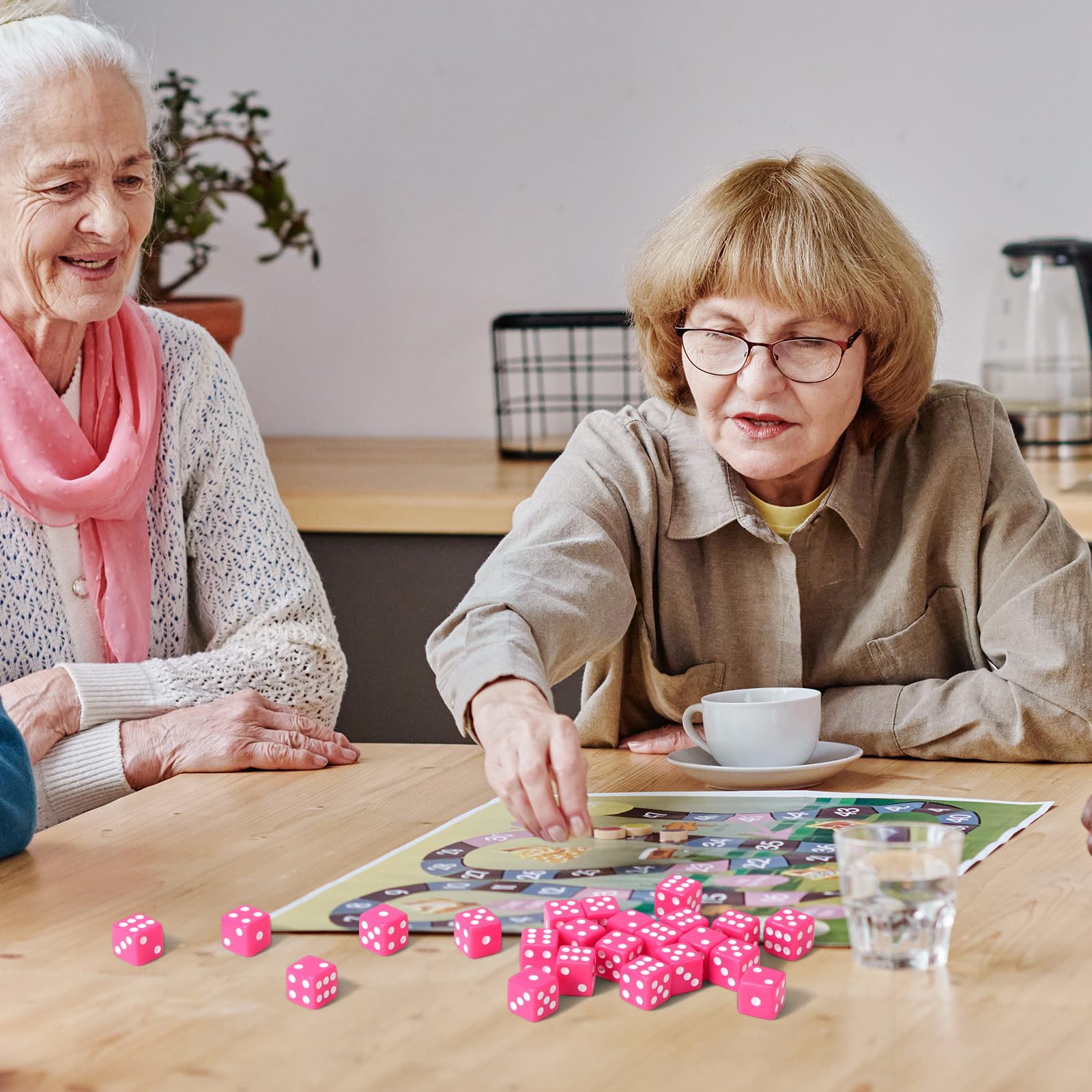 Poen Juego de 30 dados de color rosa intenso opacos de 16 mm para fiesta temática de casino, cuboide rosa con piñas blancas para juegos de mesa familiares