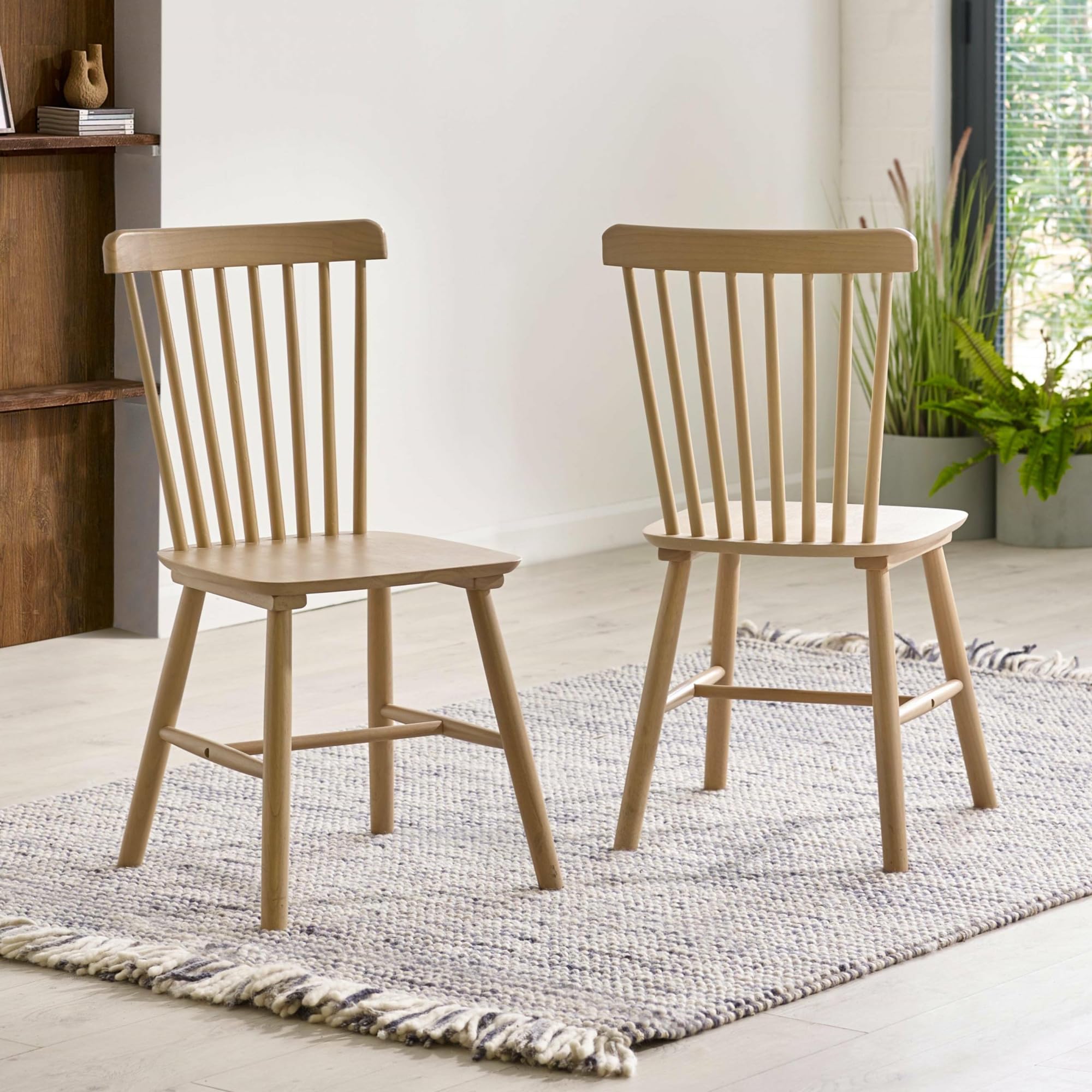 Julian Bowen Sakura Dining Chair Set of 2, Scandi Wood Kitchen Chair with Curved Back, Kitchen Seat with Wooden Spindle Backrest & Arms for Dining Room - H 89.5 x W 46cm