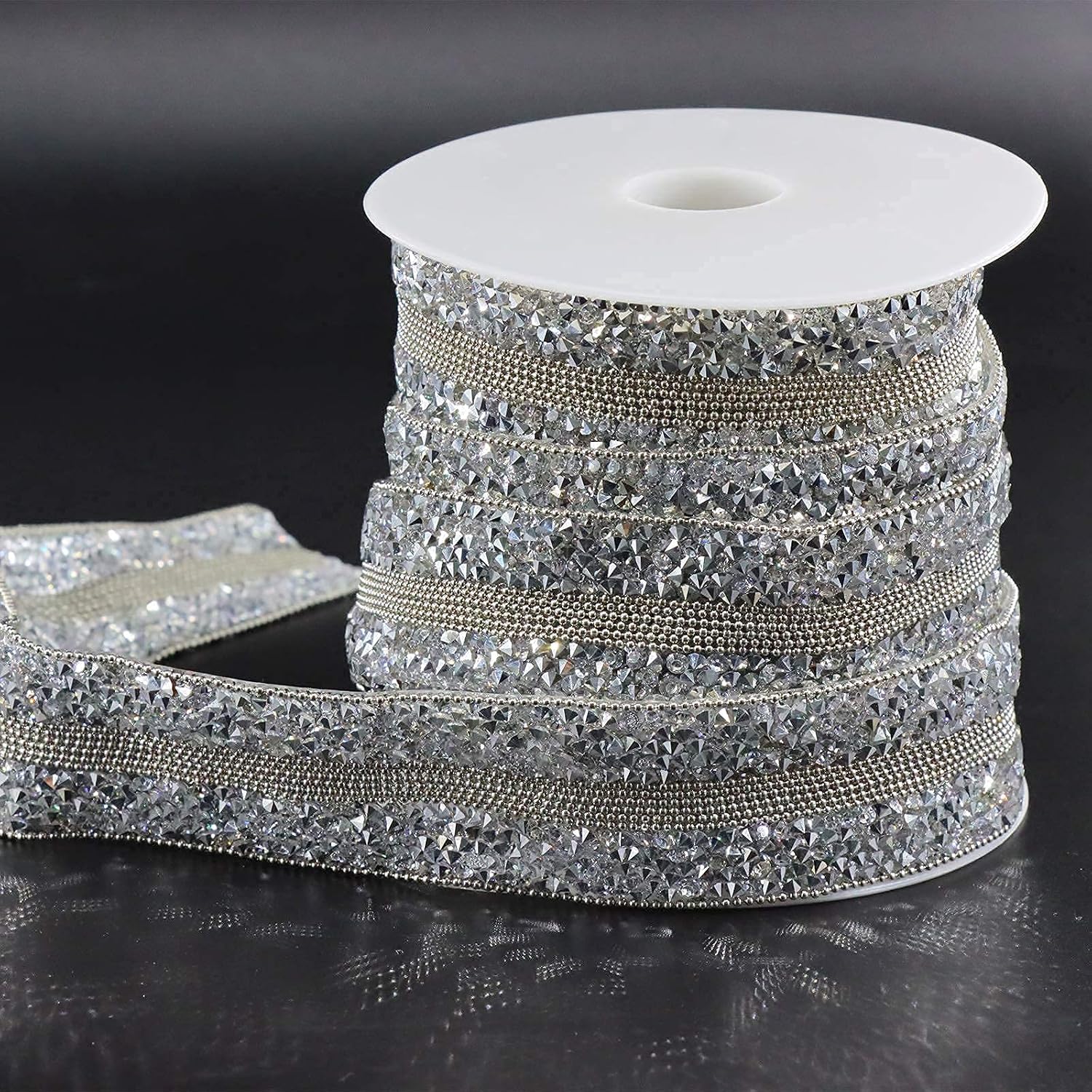 Jerler 5 Yards Silver Rhinestone Ribbon Trim, Elegant Crystal Chain Applique, Ideal for DIY Decoration and Bridal Wedding Party Clothing Embellishments