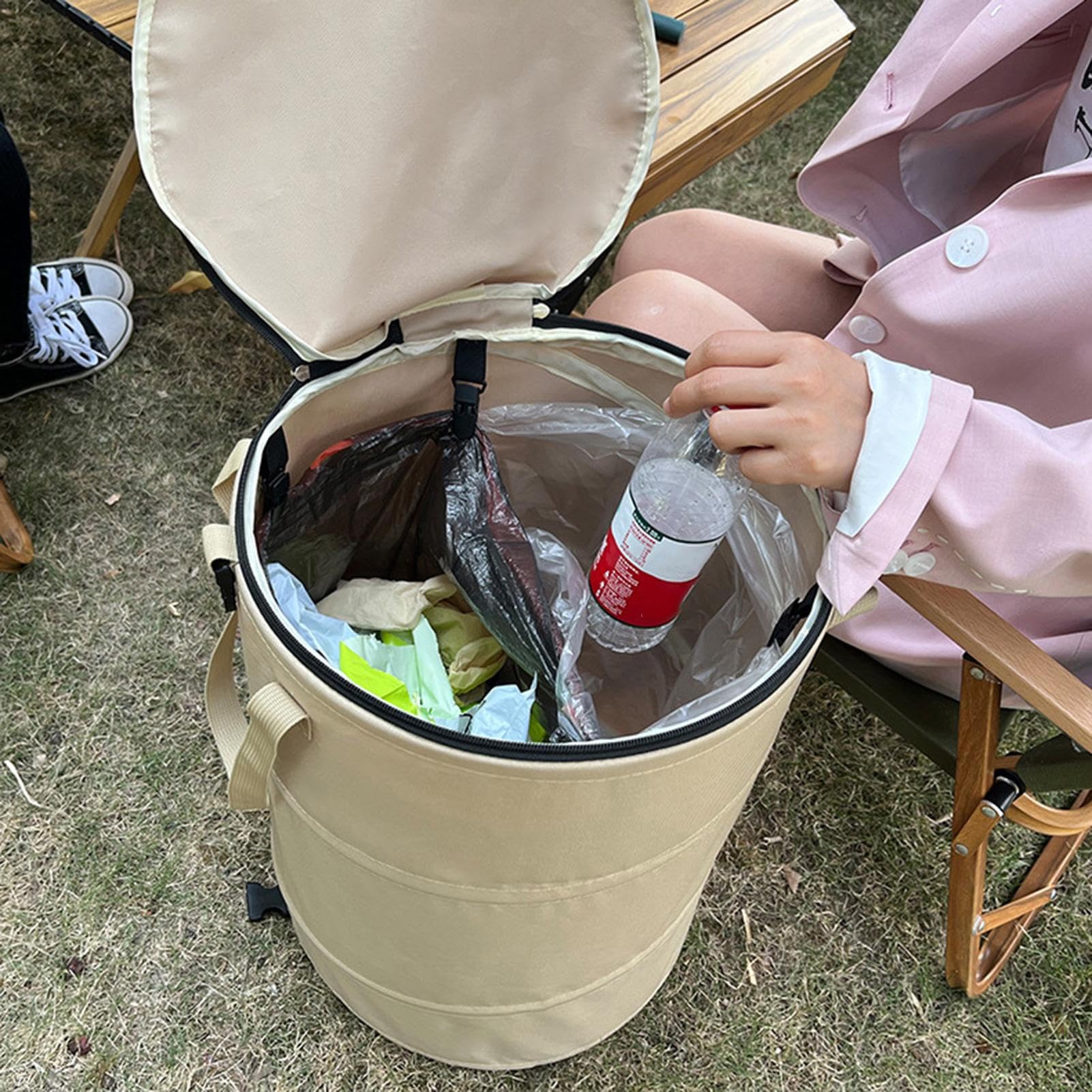 Faltbarer Camping Mülleimer mit Verschließbarem Deckel 37l Müllsackständer für Wohnmobil Festival Garten Robust Abwaschbar Praktisch Leicht
