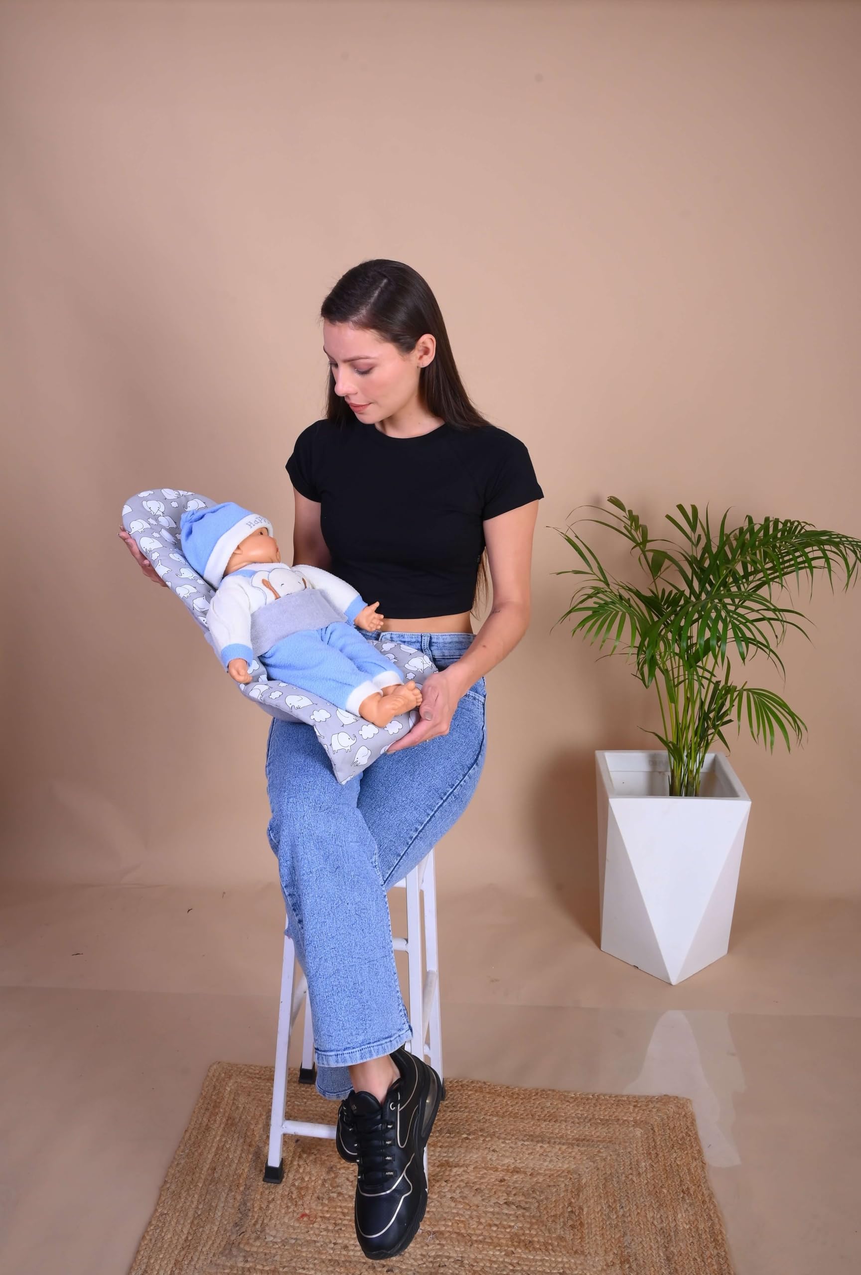 HOOPA 2-in-1 Infant Carrier for Newborn (0–4 Months) | Reclined Carrying & Breastfeeding Support | Strong Back Support | Indoor & Outdoor Use | Feeding Pillow | Nursing pad | Grey 4