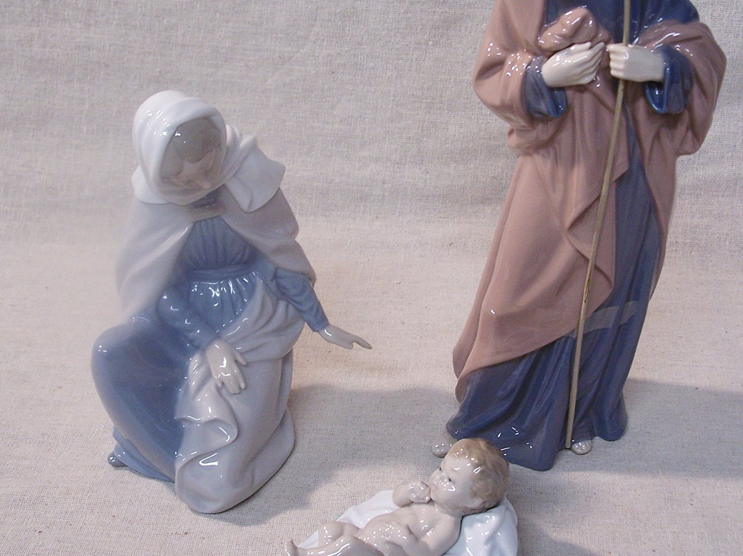 Amazon.co.jp: Nao by Lladro コレクション磁器フィギュア:キリスト