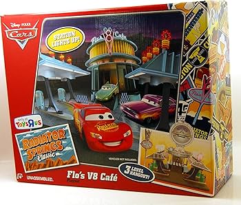 Pixar カーズ　ライトニングマックイーン レッド フロー V8カフェ セット Amazon.com: Disney Store Action Toys Pixar Car Play Set - Toolbox