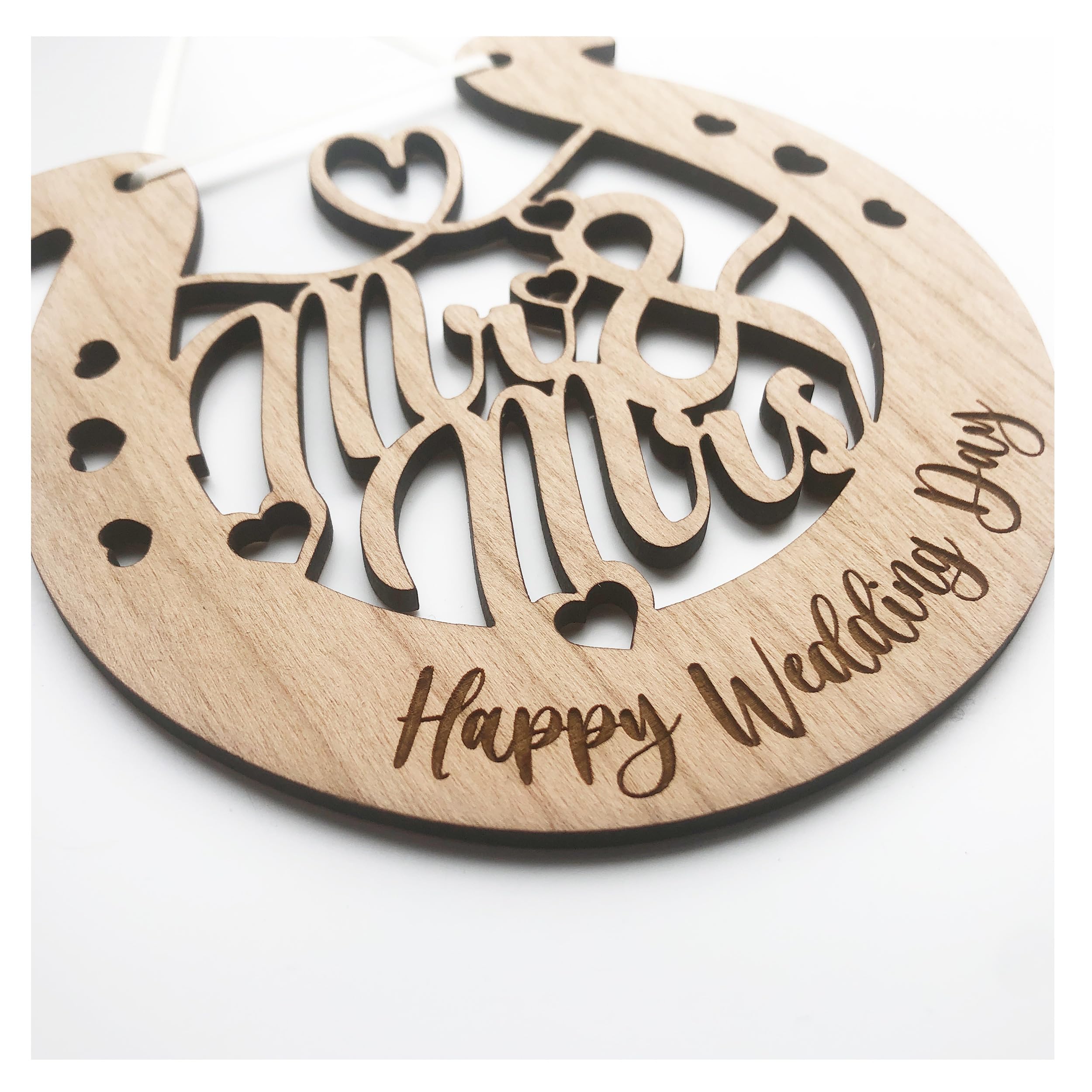 Lovethis** Mr & Mrs Design Lucky Wedding Wooden Horseshoe For The Bride And Groom To Remember Their Special Day For Years To Come (Mr & Mrs Design)