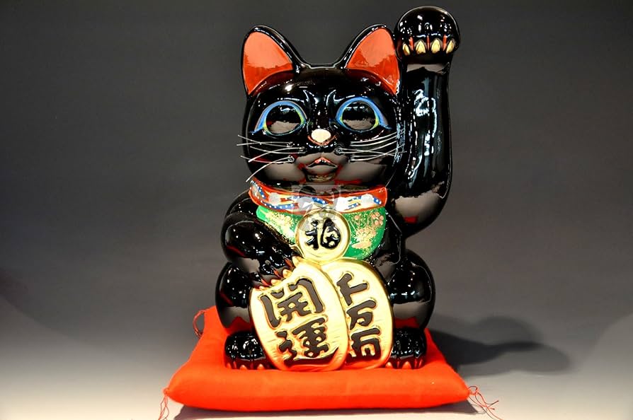 Amazon.co.jp: 常滑焼 招き猫 開運黒手長小判猫(左手) 10号