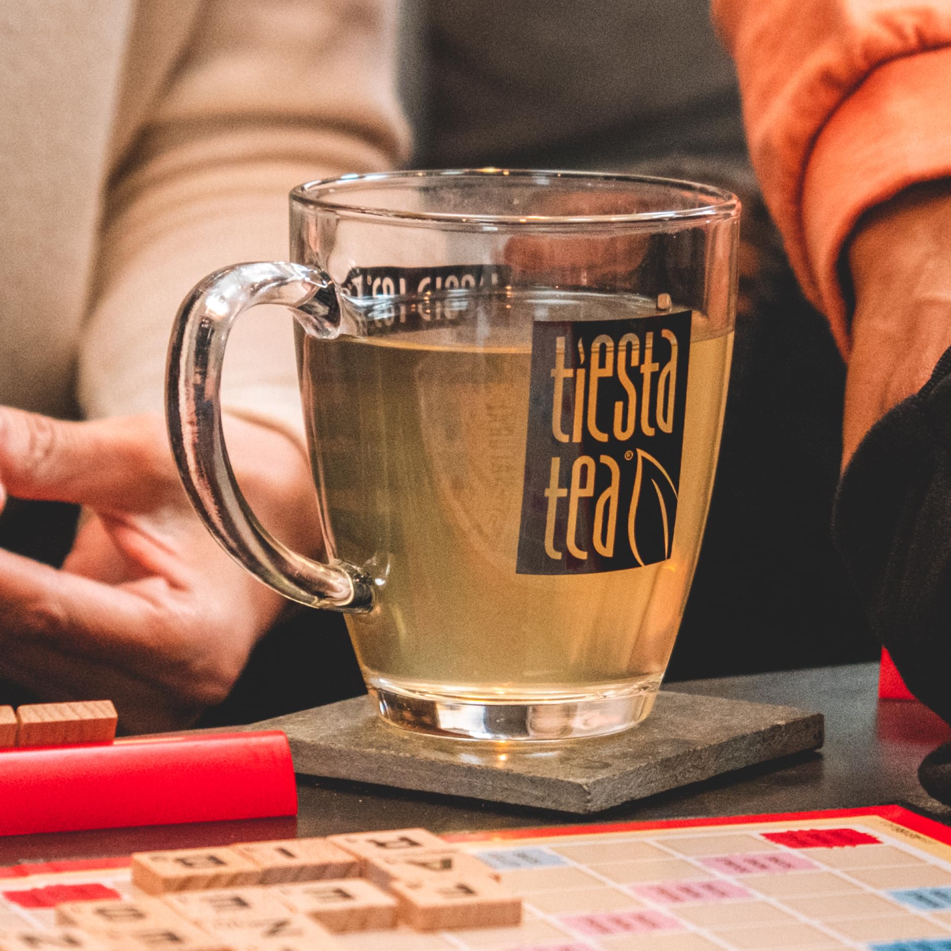 Tiesta Tea Brewmaster Tee-Ei | Ideal für heiße und eisgekühlte Getränke, kompatibel mit losen Tee-Ei, Steepers und Kugeln, Glasbecher für eine Tasse