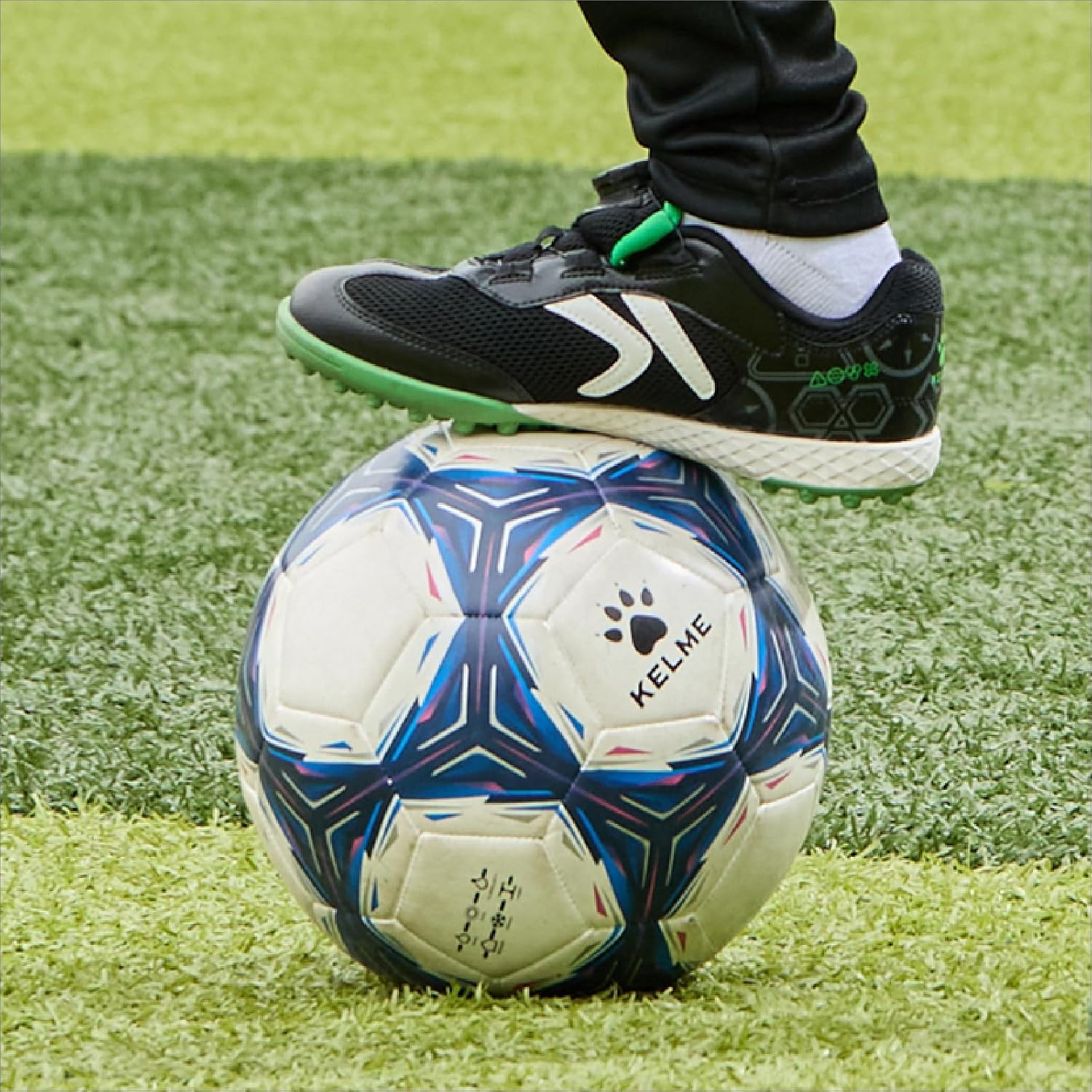 KELME Soccer Ball with Pump,Size 4,5 TPU Surface Suitable for Outdoor Indoor Training Soccer Balls with Bag Gift Idea for Adult