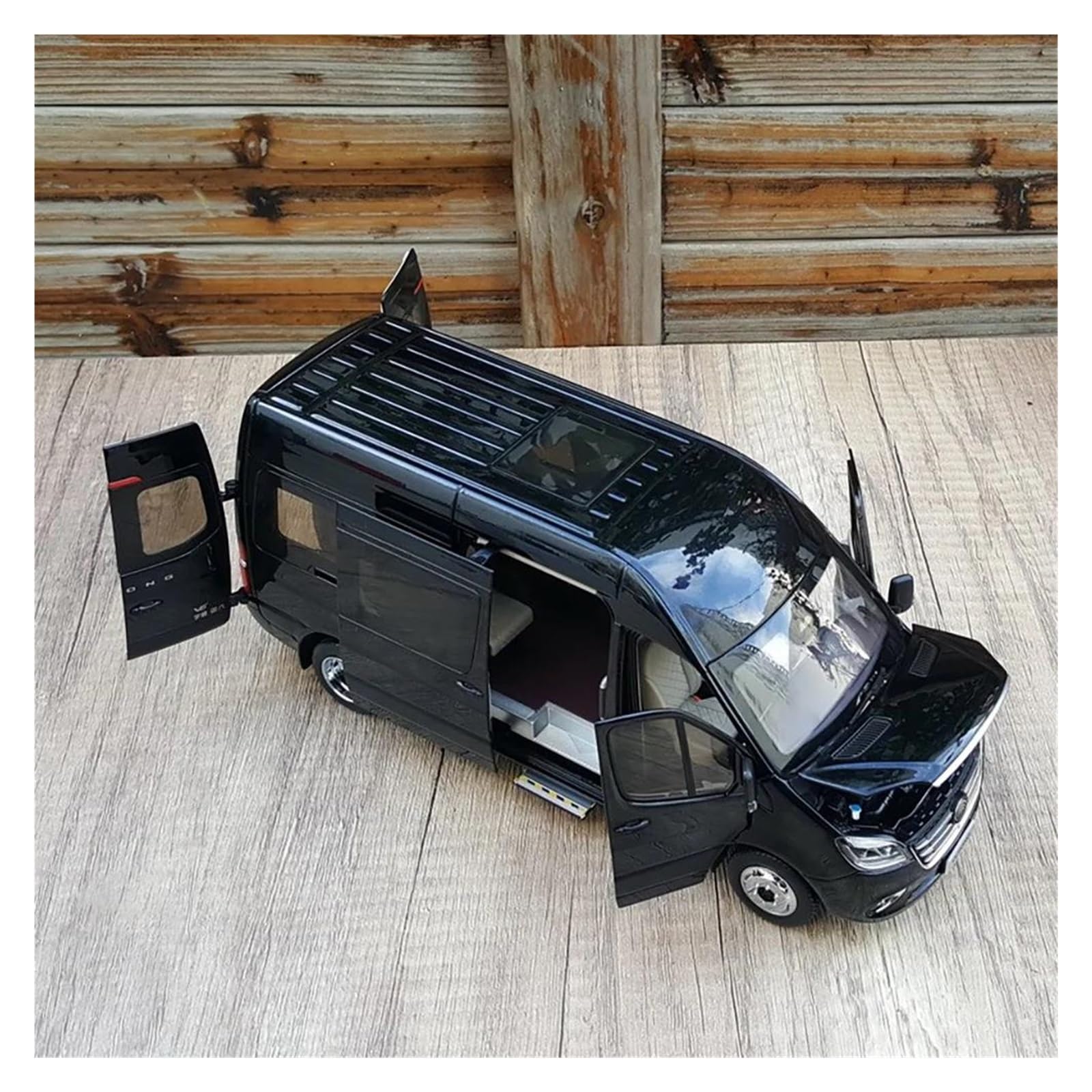 Metallo Scala Replica 1 24 Per Yutong Tianjun V6 Veicolo commerciale Mpv Modello statico in lega Collezione di decorazioni per la casa Hobby Veicoli Giochi Set