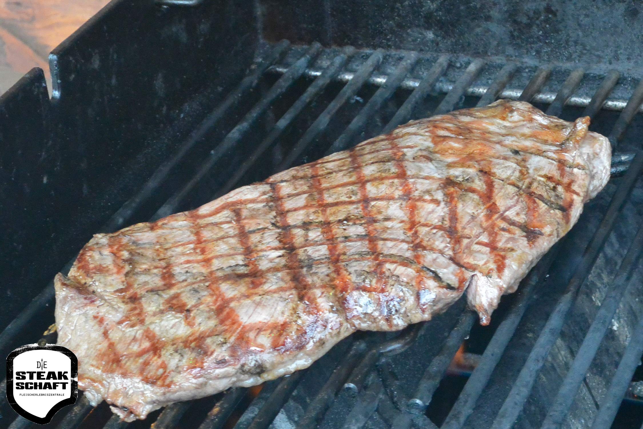 US-BEEF Flanksteak (800g) - zum Grillen oder Kurzbraten - Getreidefütterung (Grain Feed) aus Nebraska (Amerika) - zart & aromatisch