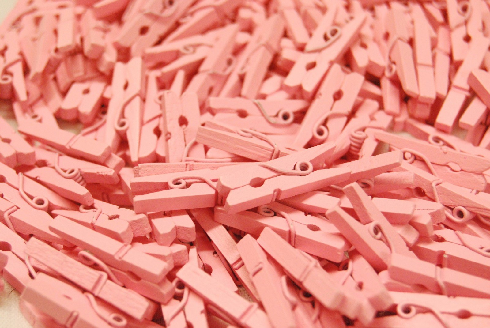 Celloexpress Pink 25Mm Mini Wooden Craft Pegs - Scrapbooking, Display Photos & Keepsakes (Pack Of 50)